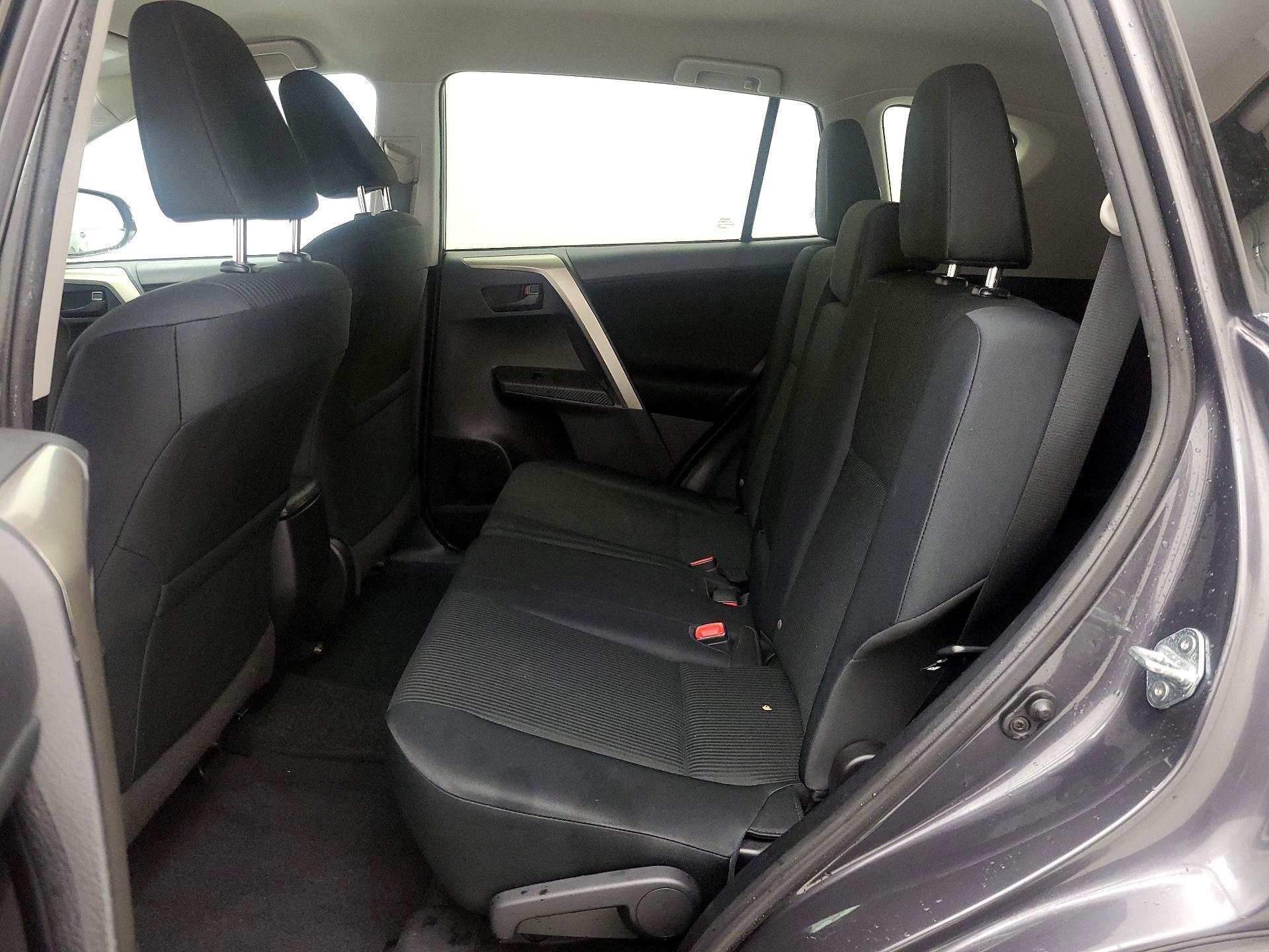 Thumbnail: 2015 Toyota RAV4 - 20