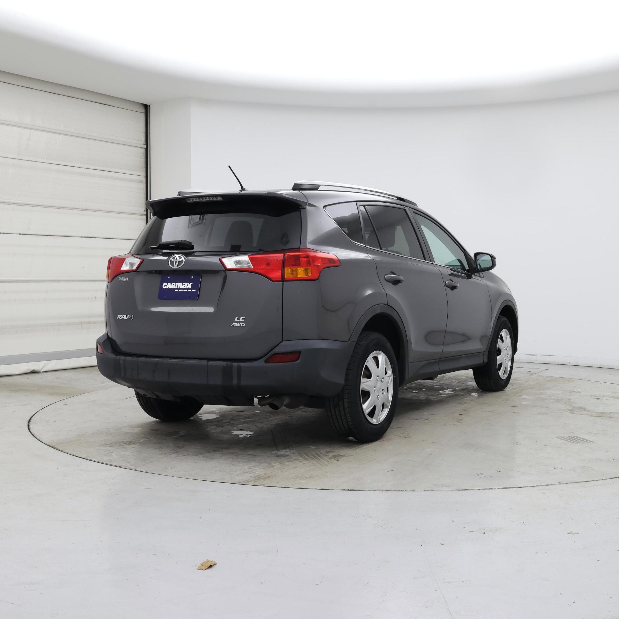 Thumbnail: 2015 Toyota RAV4 - 8