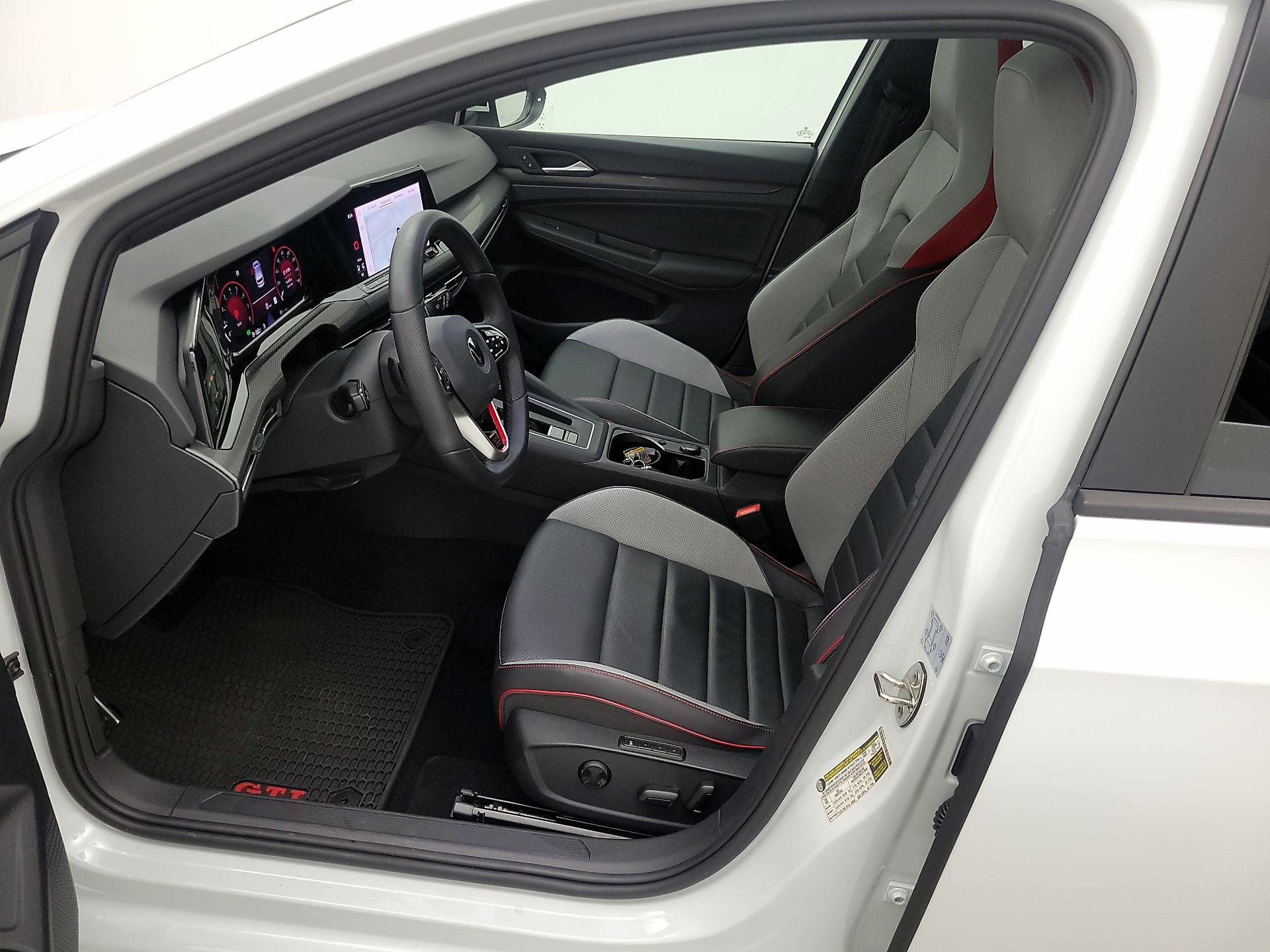 Thumbnail: 2022 Volkswagen Golf - 11