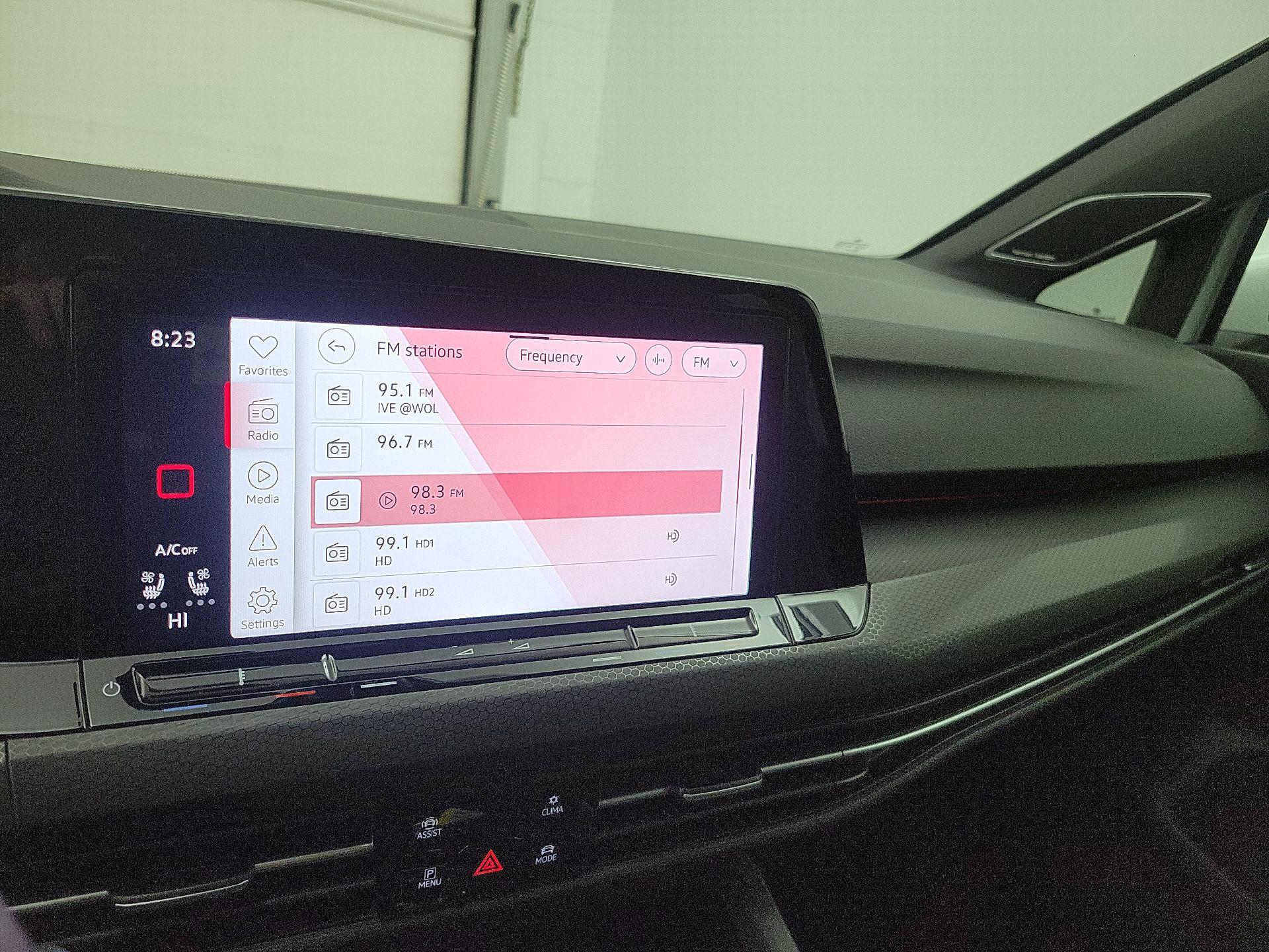 Thumbnail: 2022 Volkswagen Golf - 16