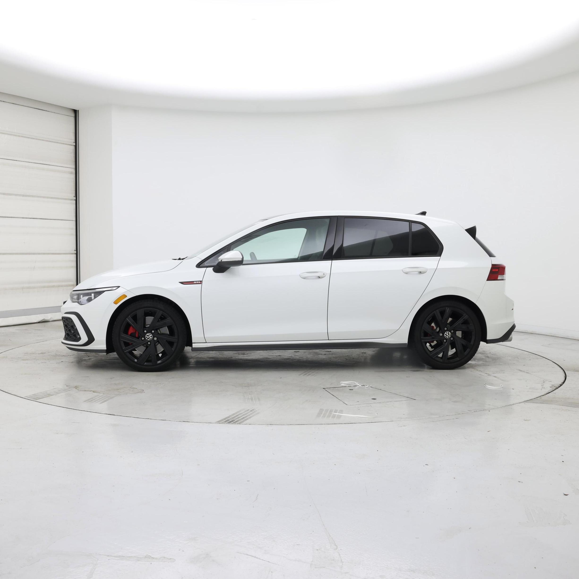 Thumbnail: 2022 Volkswagen Golf - 3