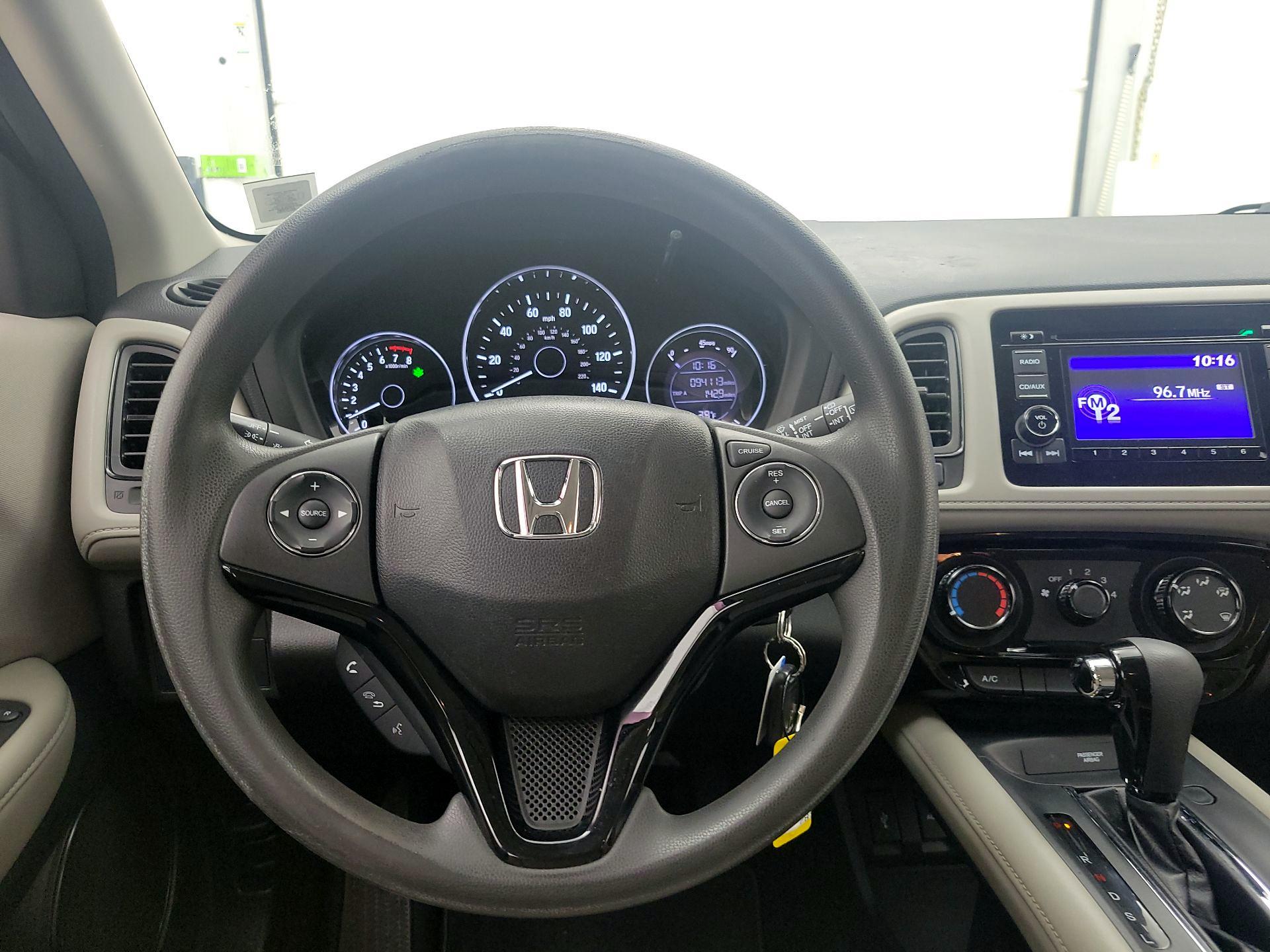 Thumbnail: 2016 Honda HR-V - 10