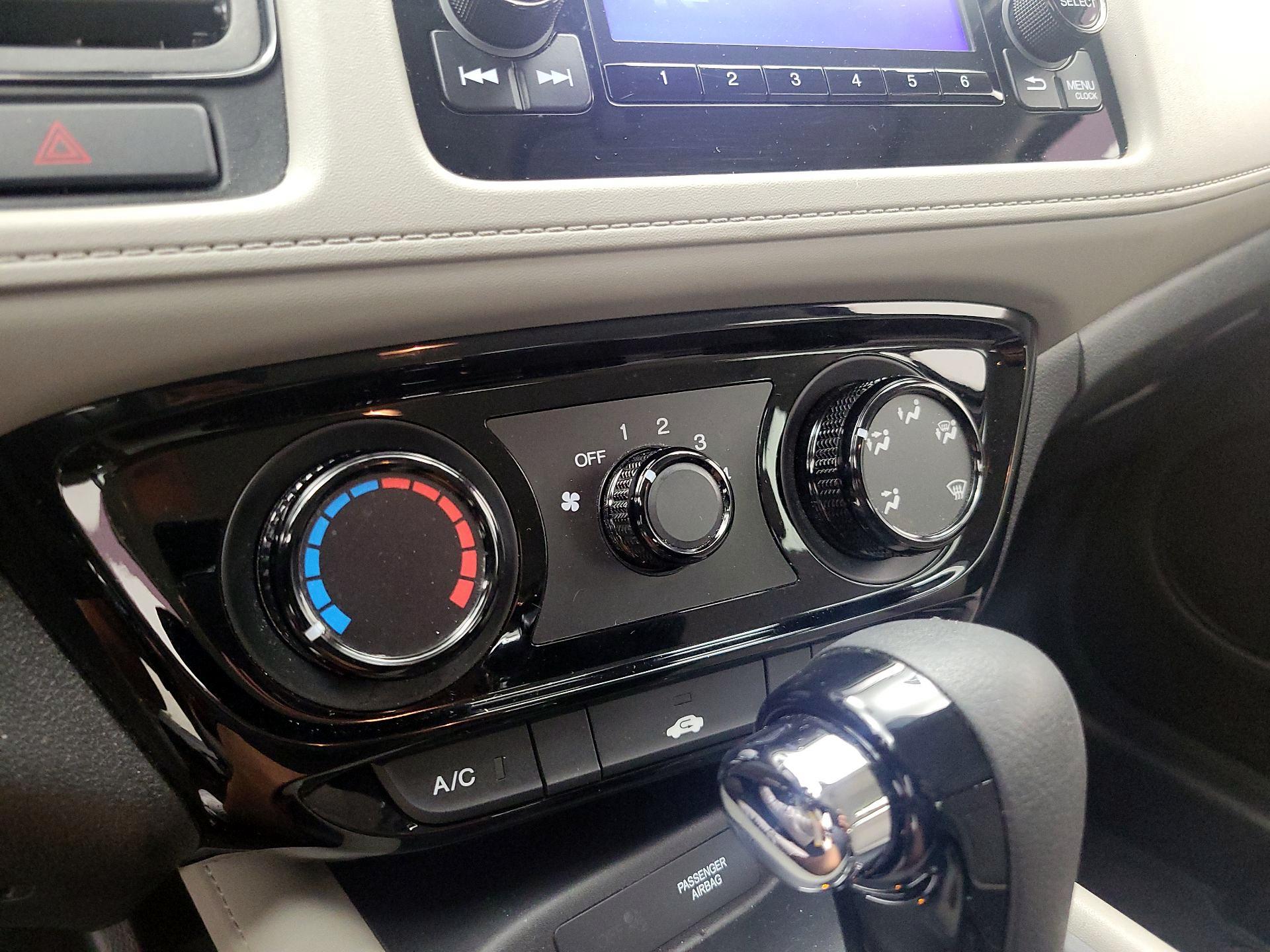 Thumbnail: 2016 Honda HR-V - 15