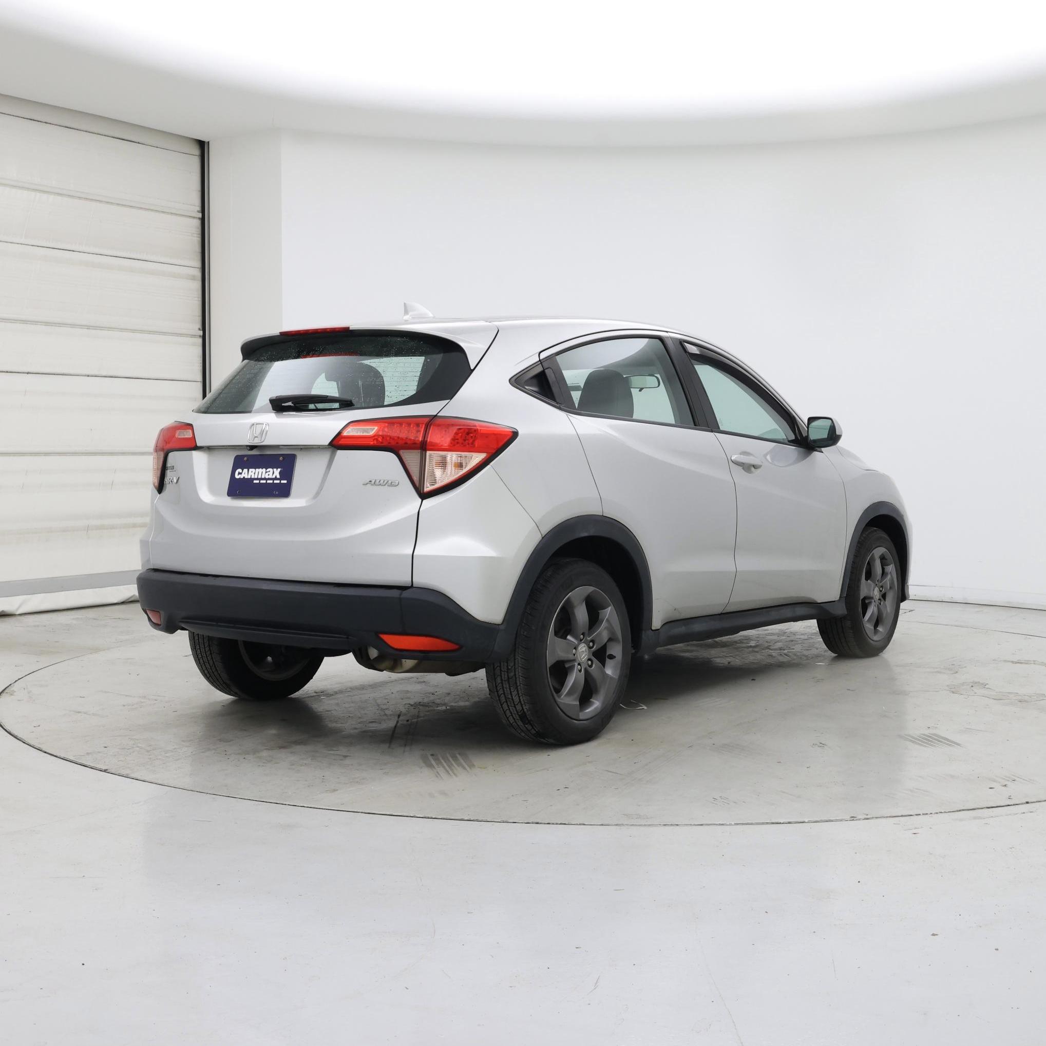 Thumbnail: 2016 Honda HR-V - 8