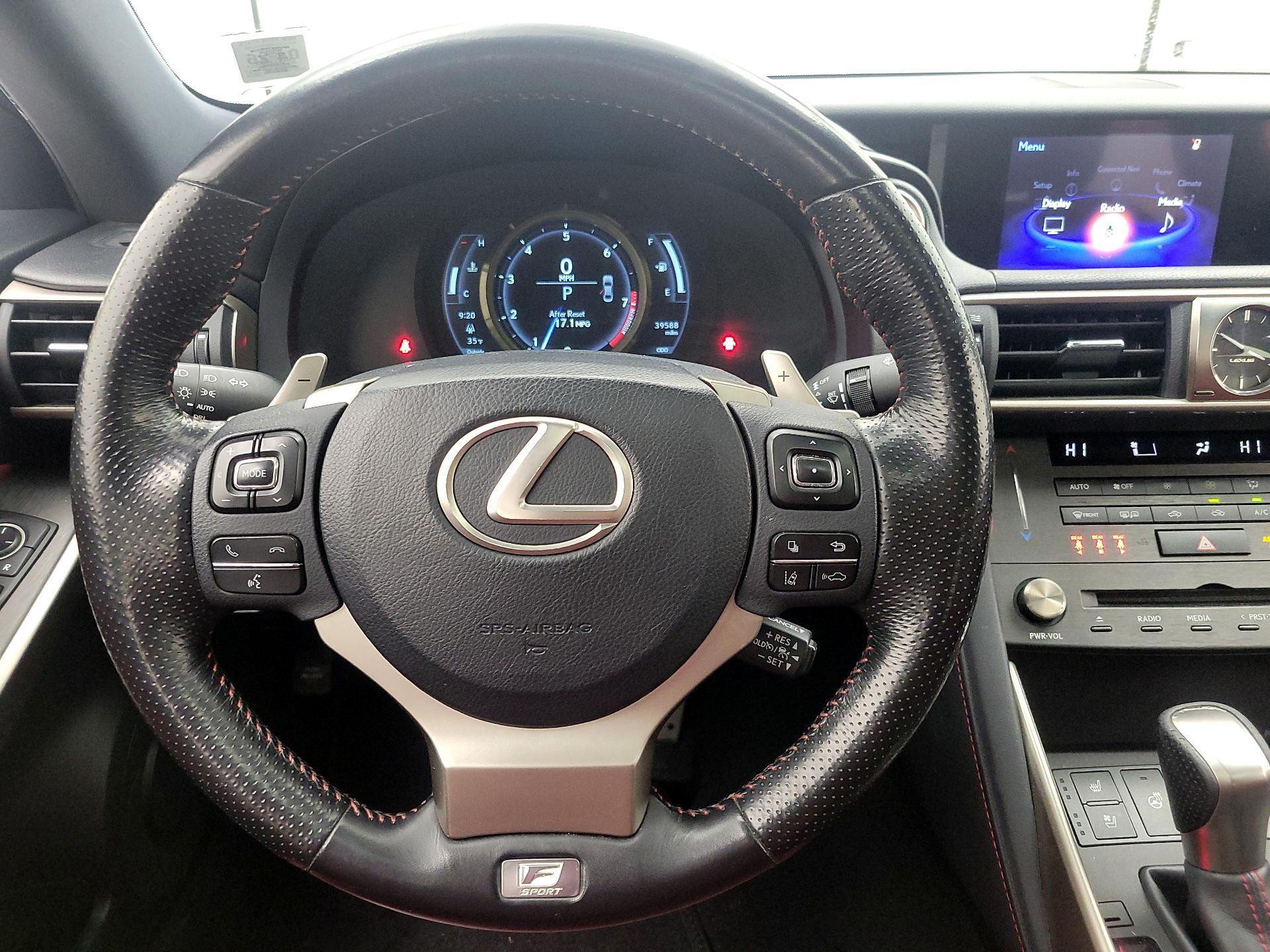 Thumbnail: 2019 Lexus IS - 10