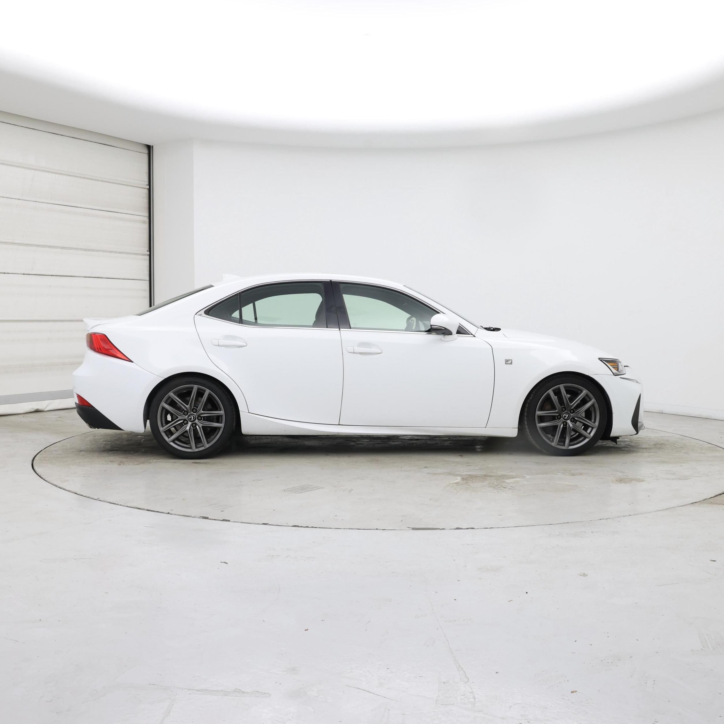 Thumbnail: 2019 Lexus IS - 7