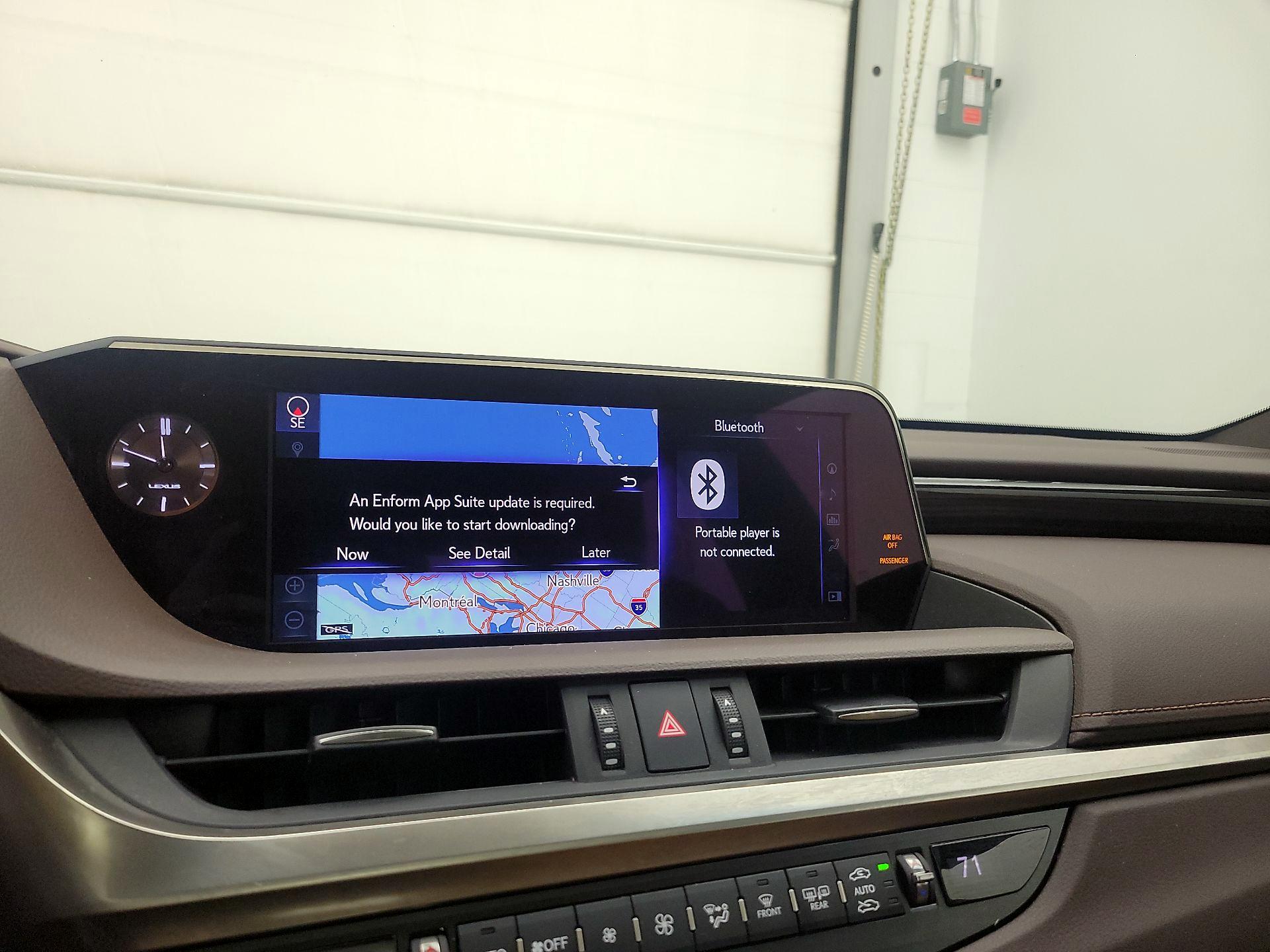 Thumbnail: 2019 Lexus ES - 14