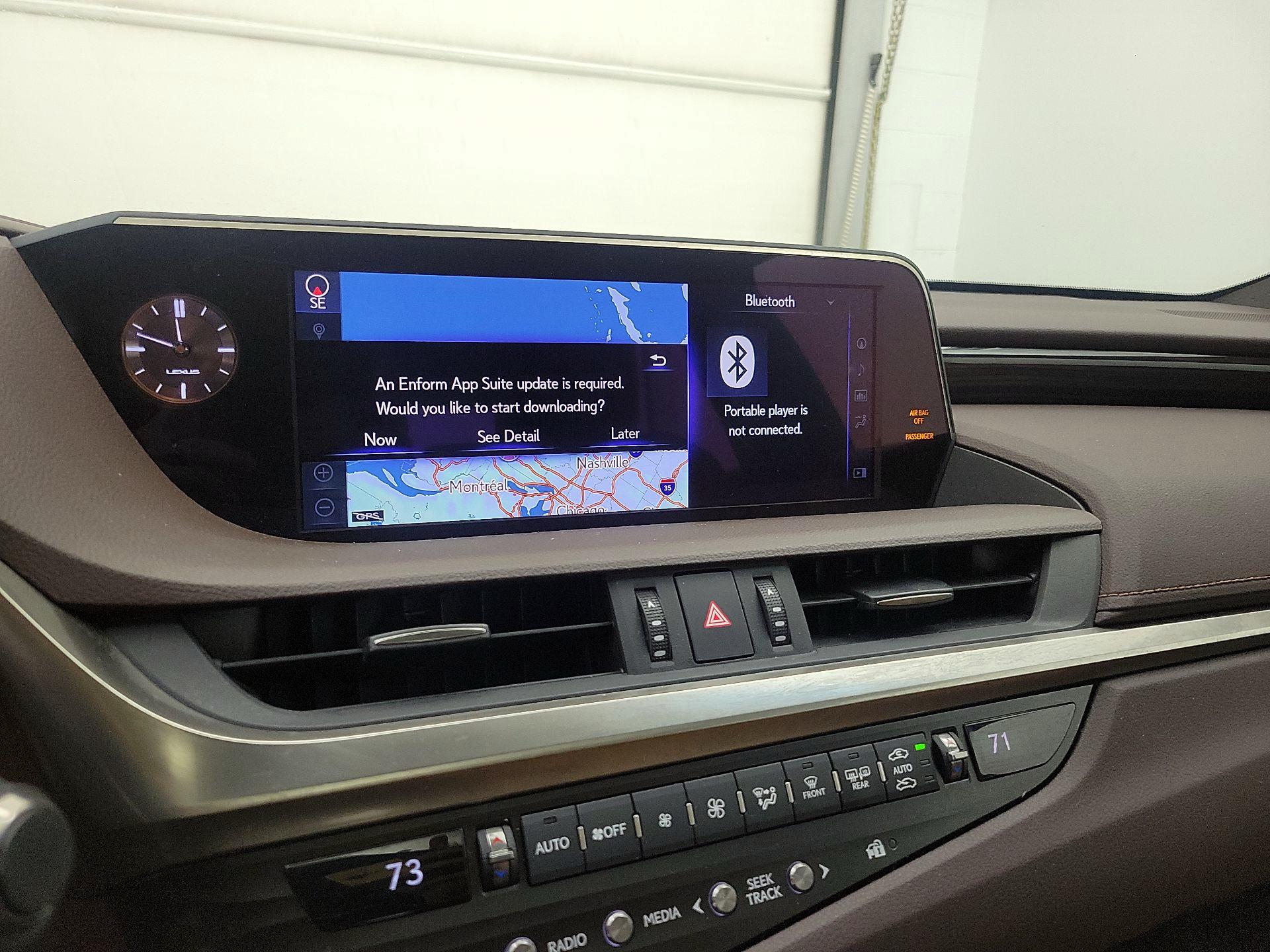 Thumbnail: 2019 Lexus ES - 16