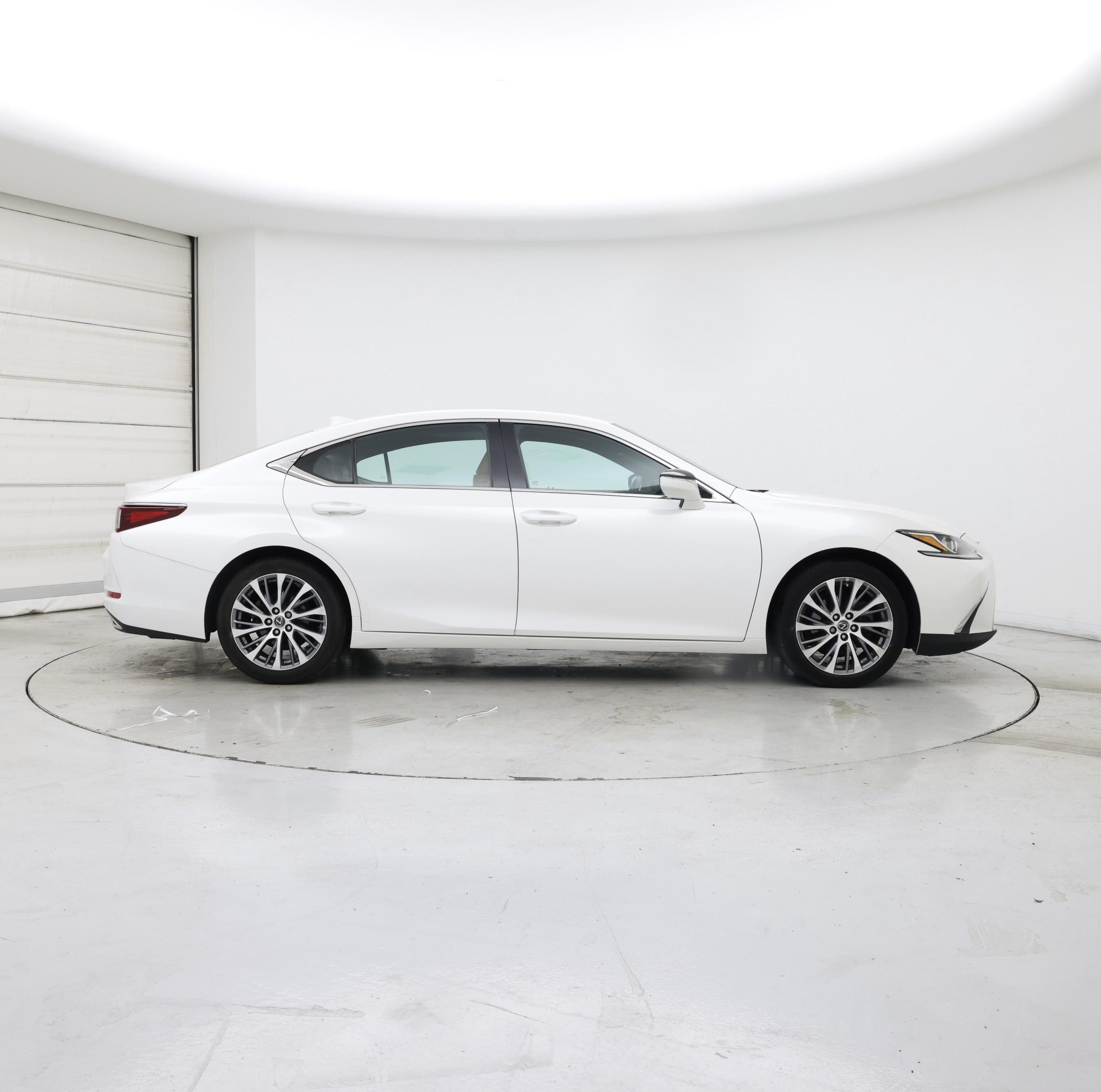 Thumbnail: 2019 Lexus ES - 7