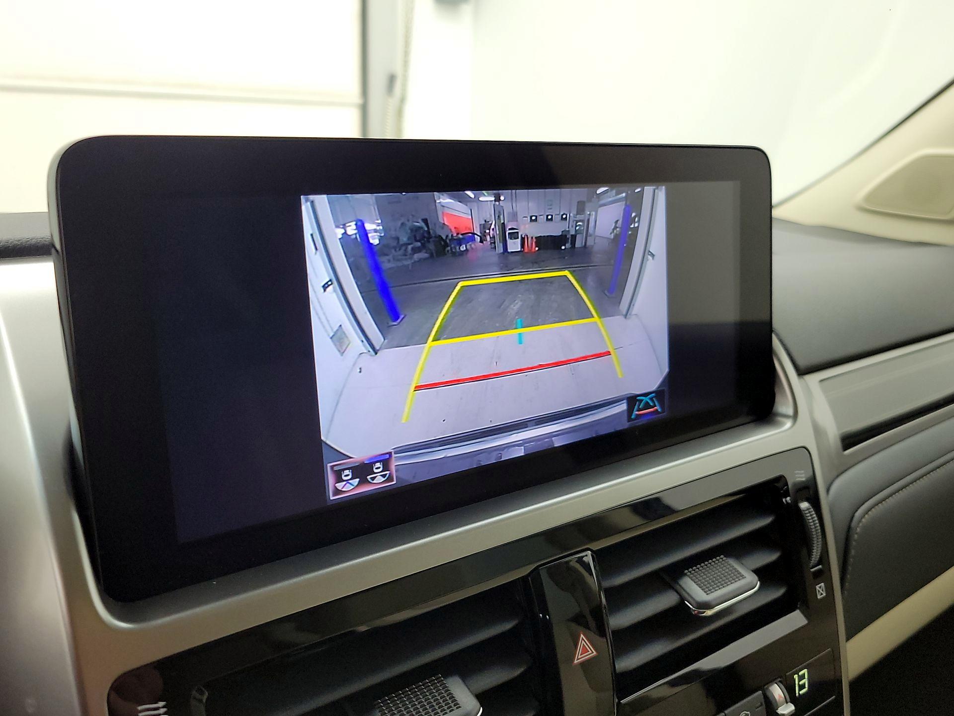 Thumbnail: 2023 Lexus GX - 16