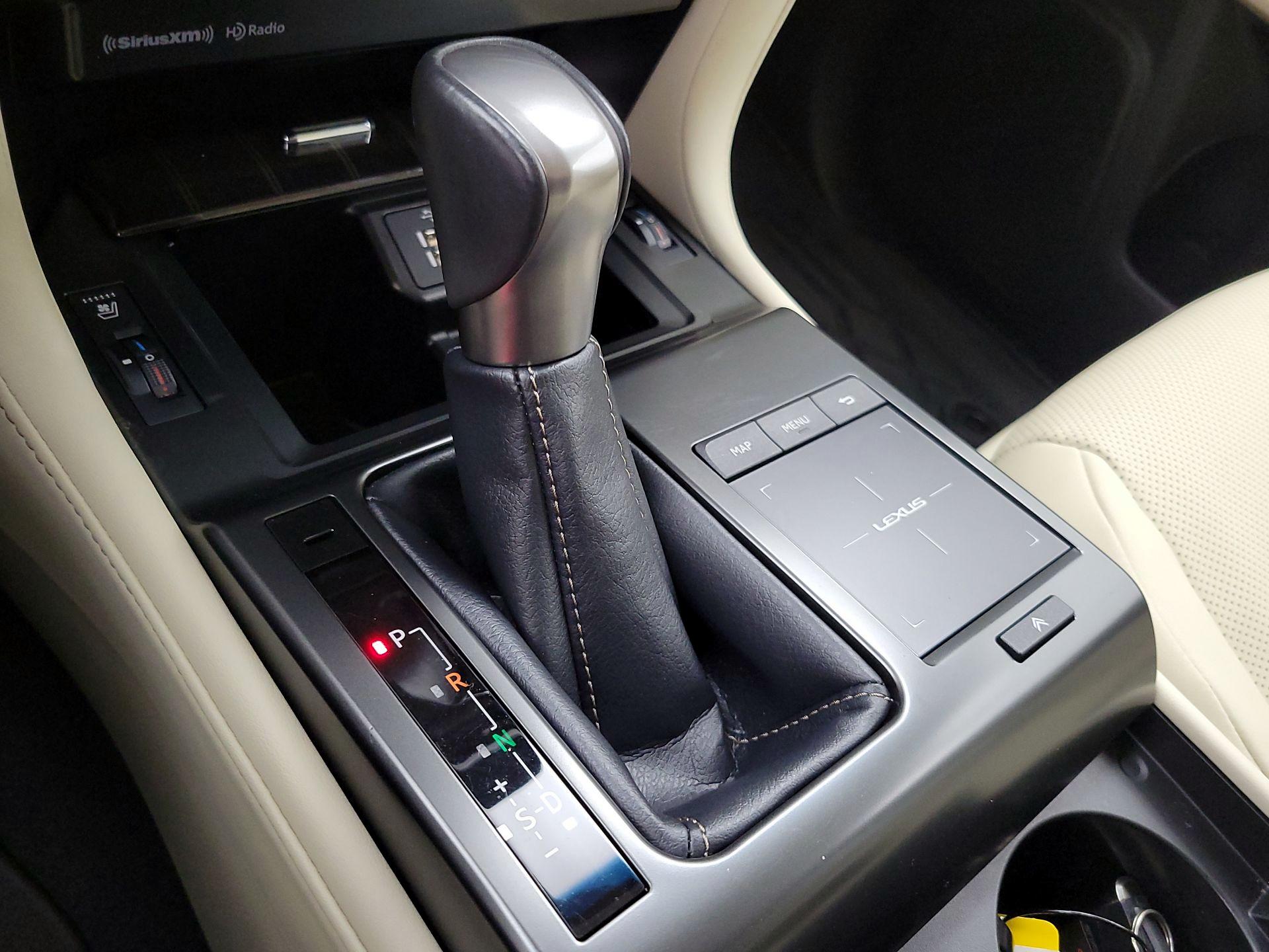 Thumbnail: 2023 Lexus GX - 18