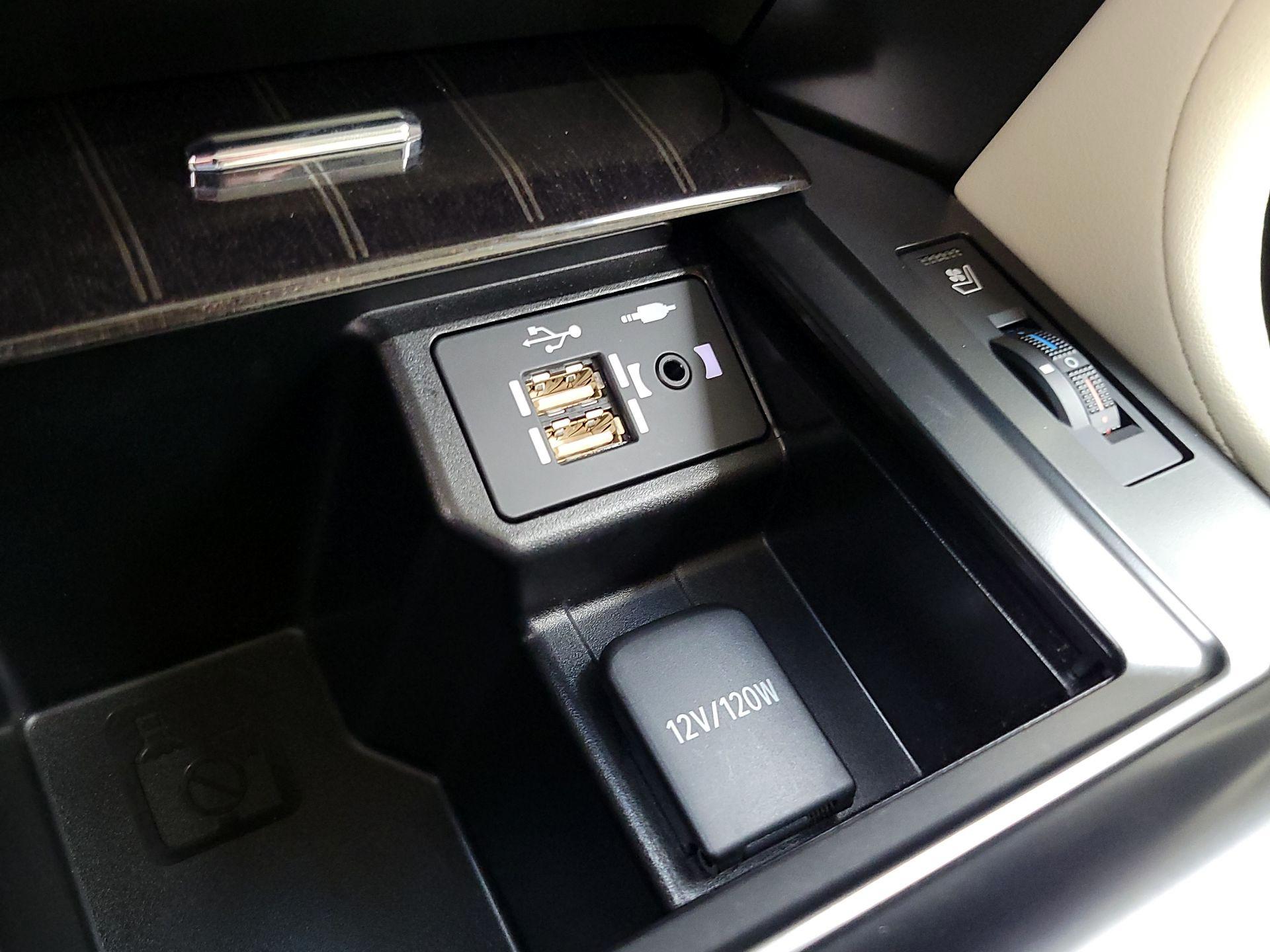 Thumbnail: 2023 Lexus GX - 19