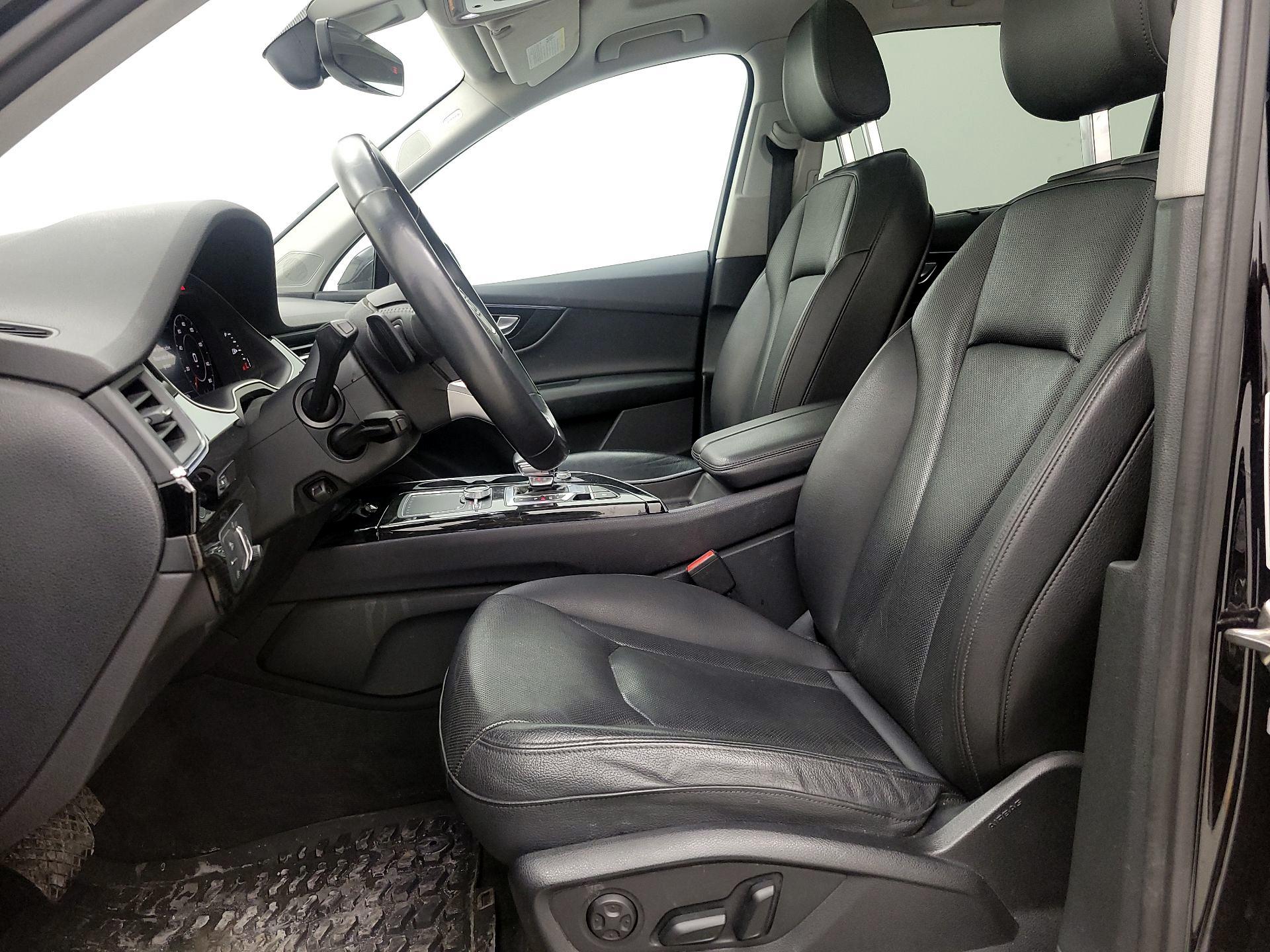 Thumbnail: 2019 Audi Q7 - 11