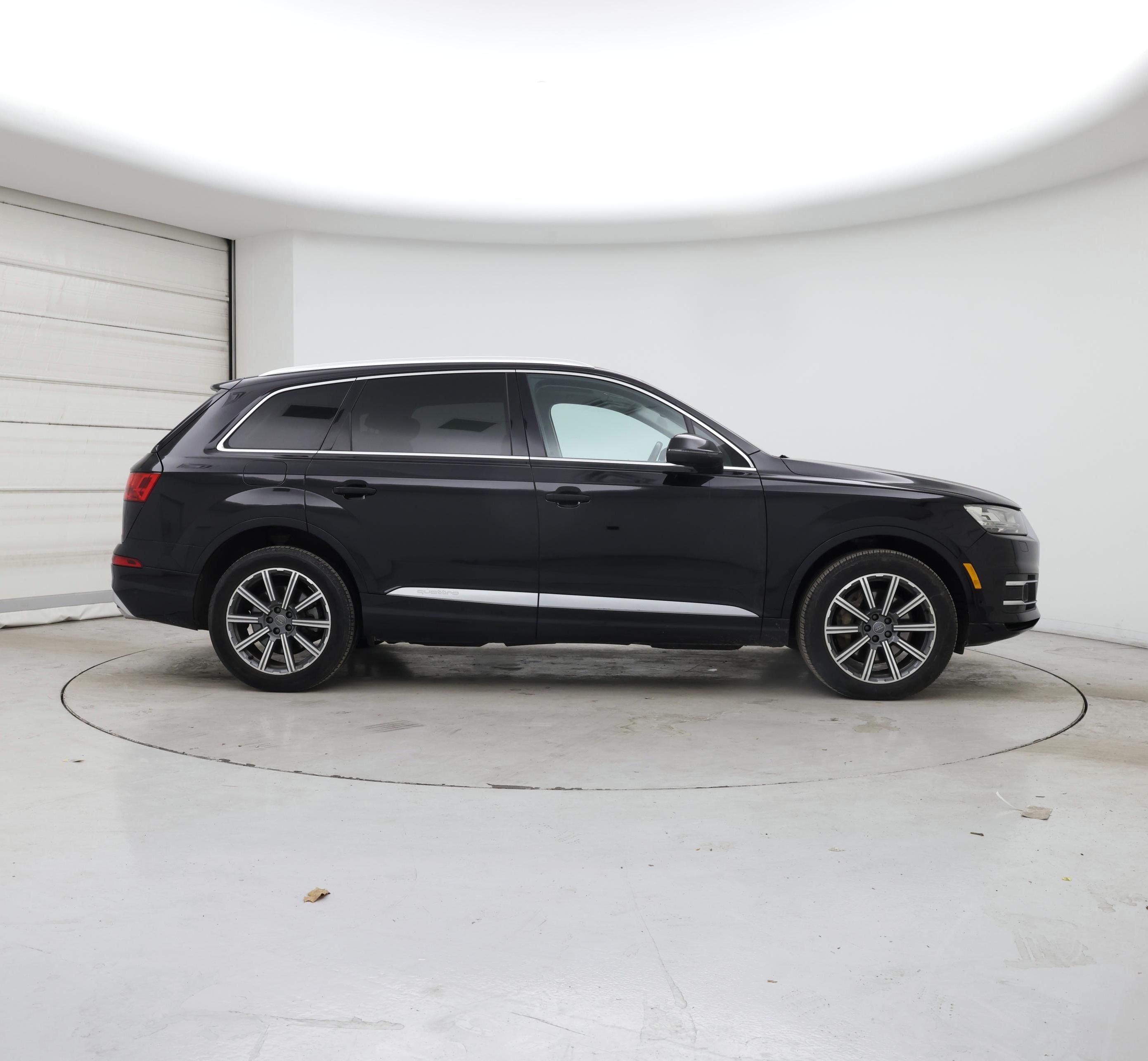 Thumbnail: 2019 Audi Q7 - 7