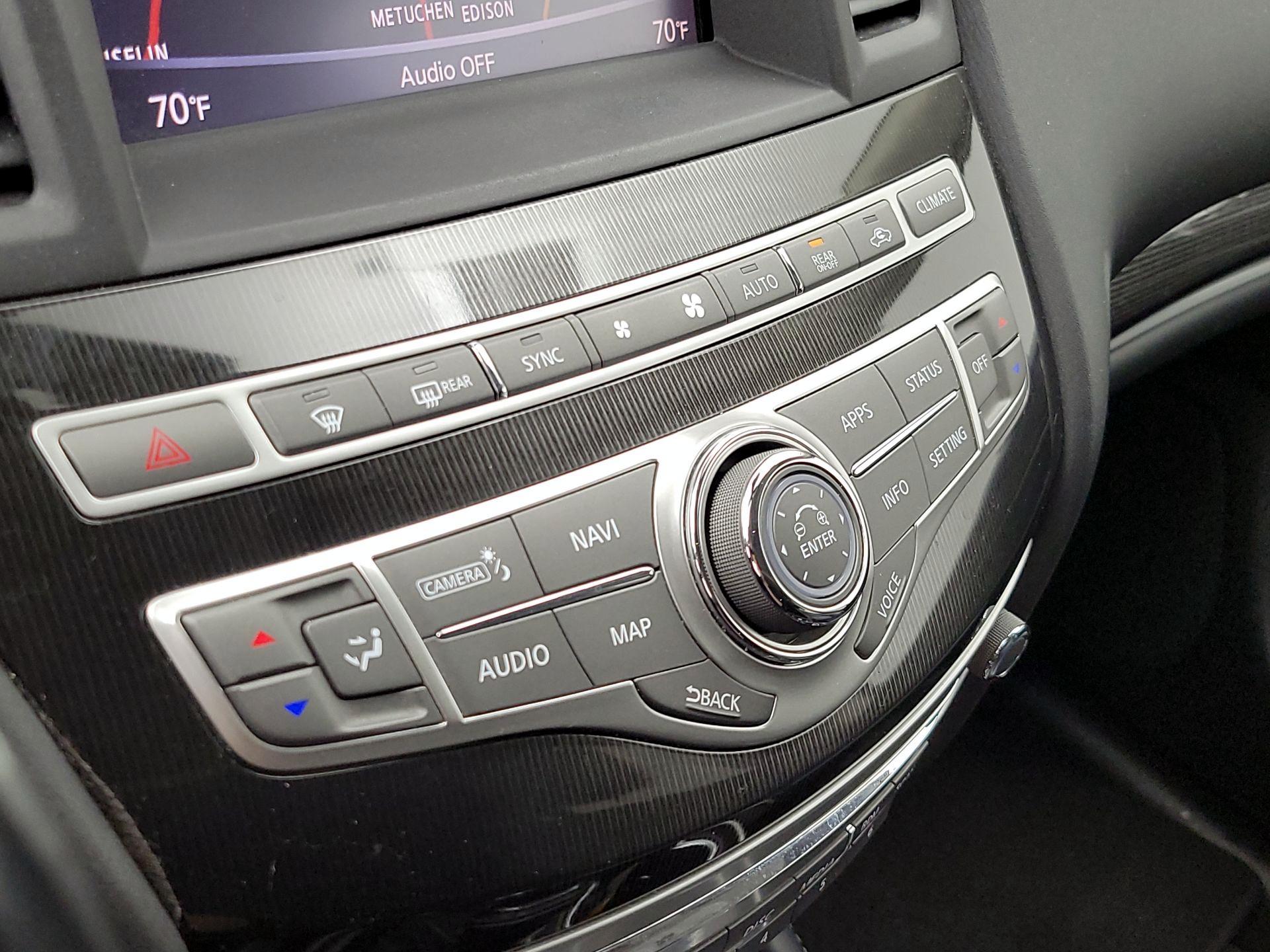 Thumbnail: 2019 INFINITI QX60 - 17