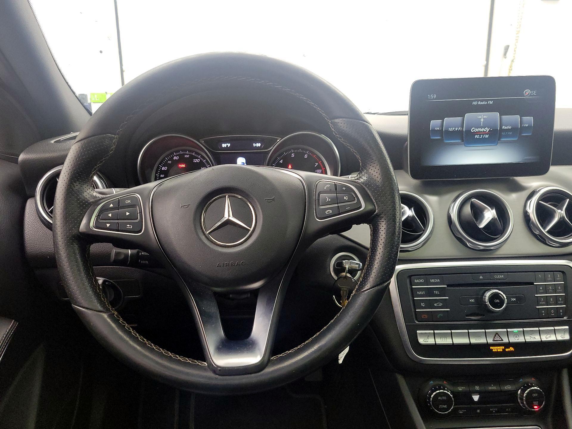 Thumbnail: 2018 Mercedes-Benz GLA - 10