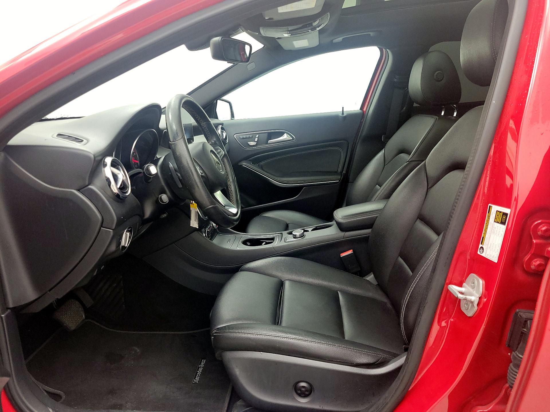 Thumbnail: 2018 Mercedes-Benz GLA - 11