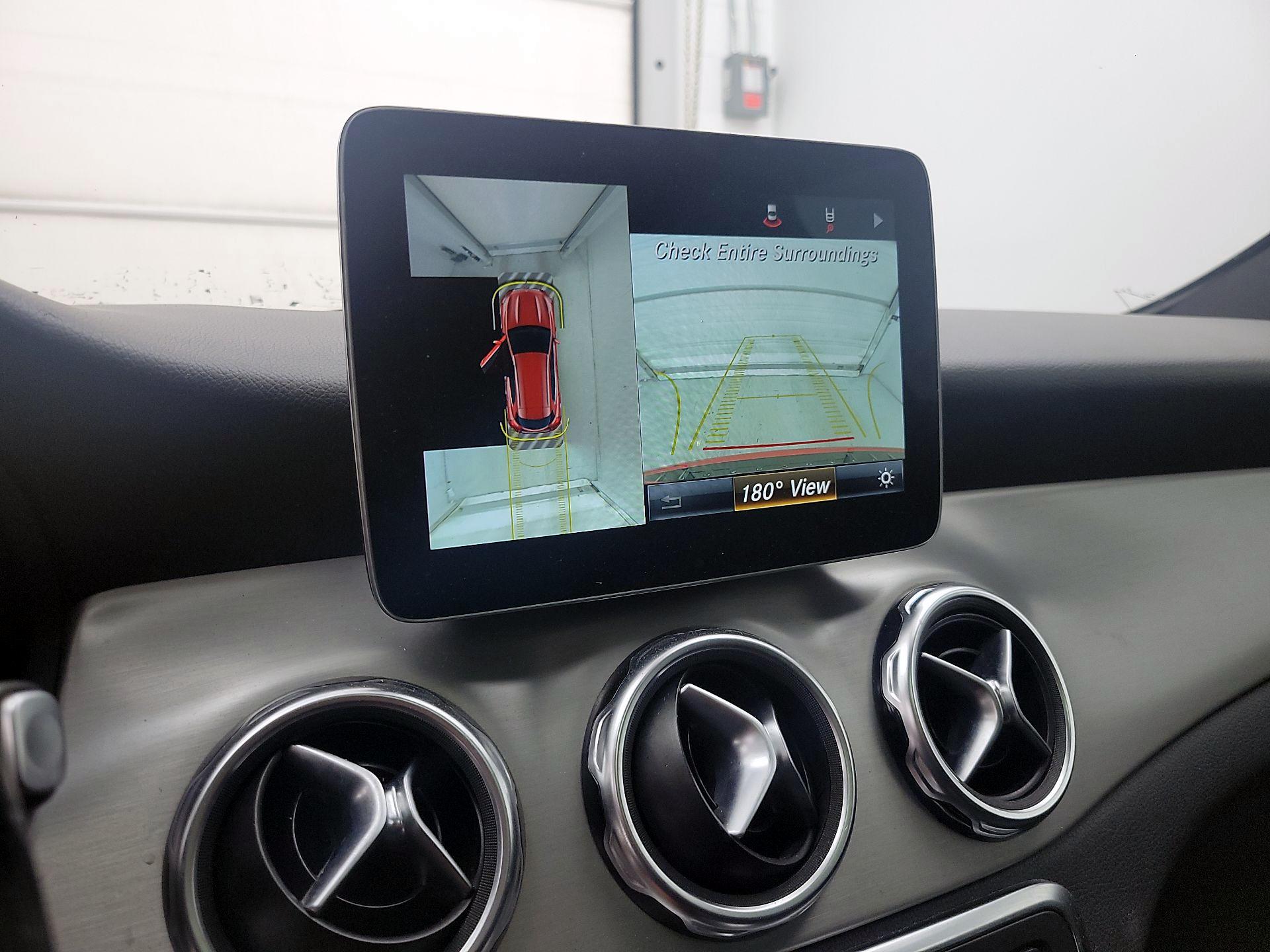 Thumbnail: 2018 Mercedes-Benz GLA - 13