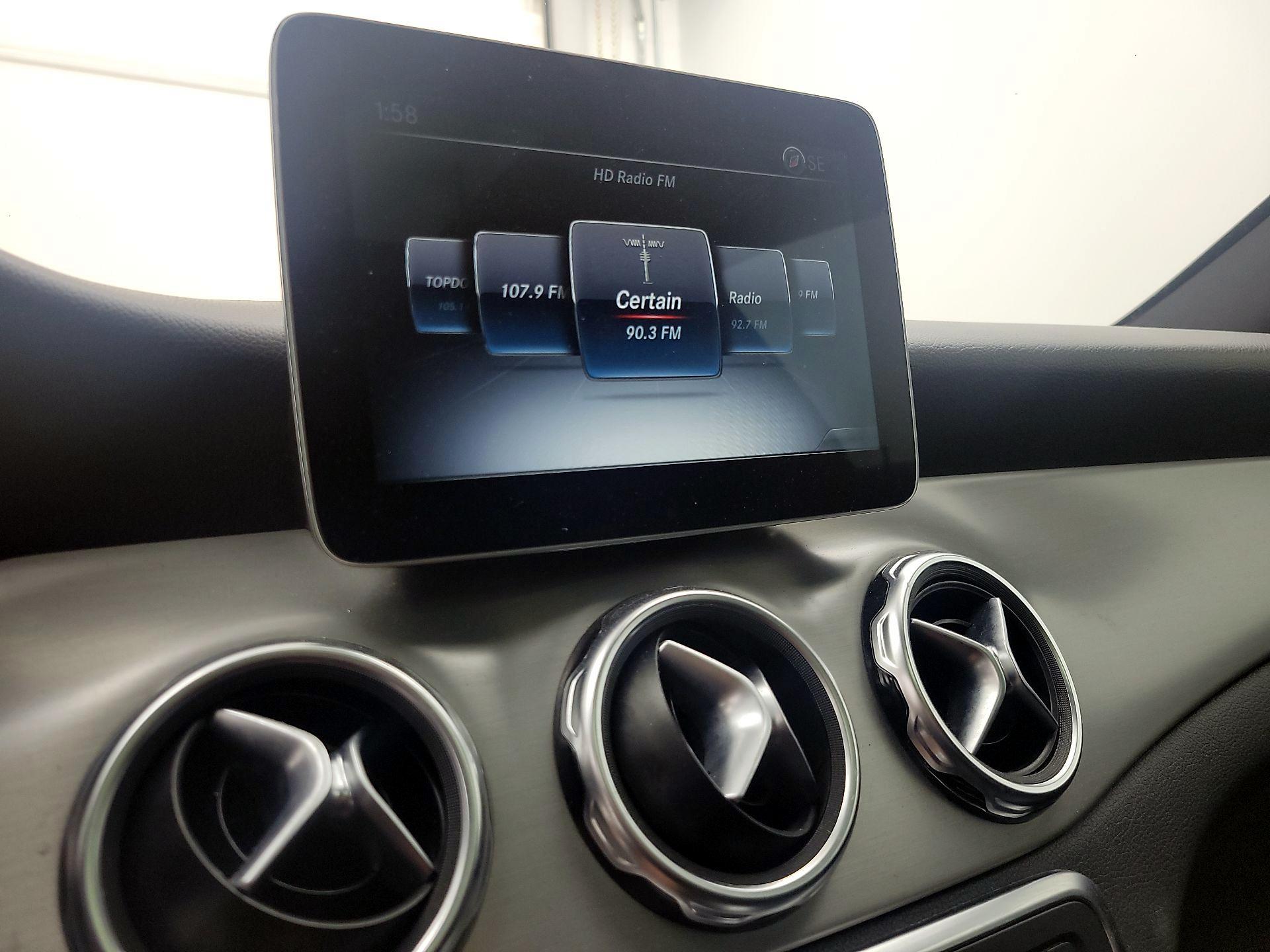 Thumbnail: 2018 Mercedes-Benz GLA - 14