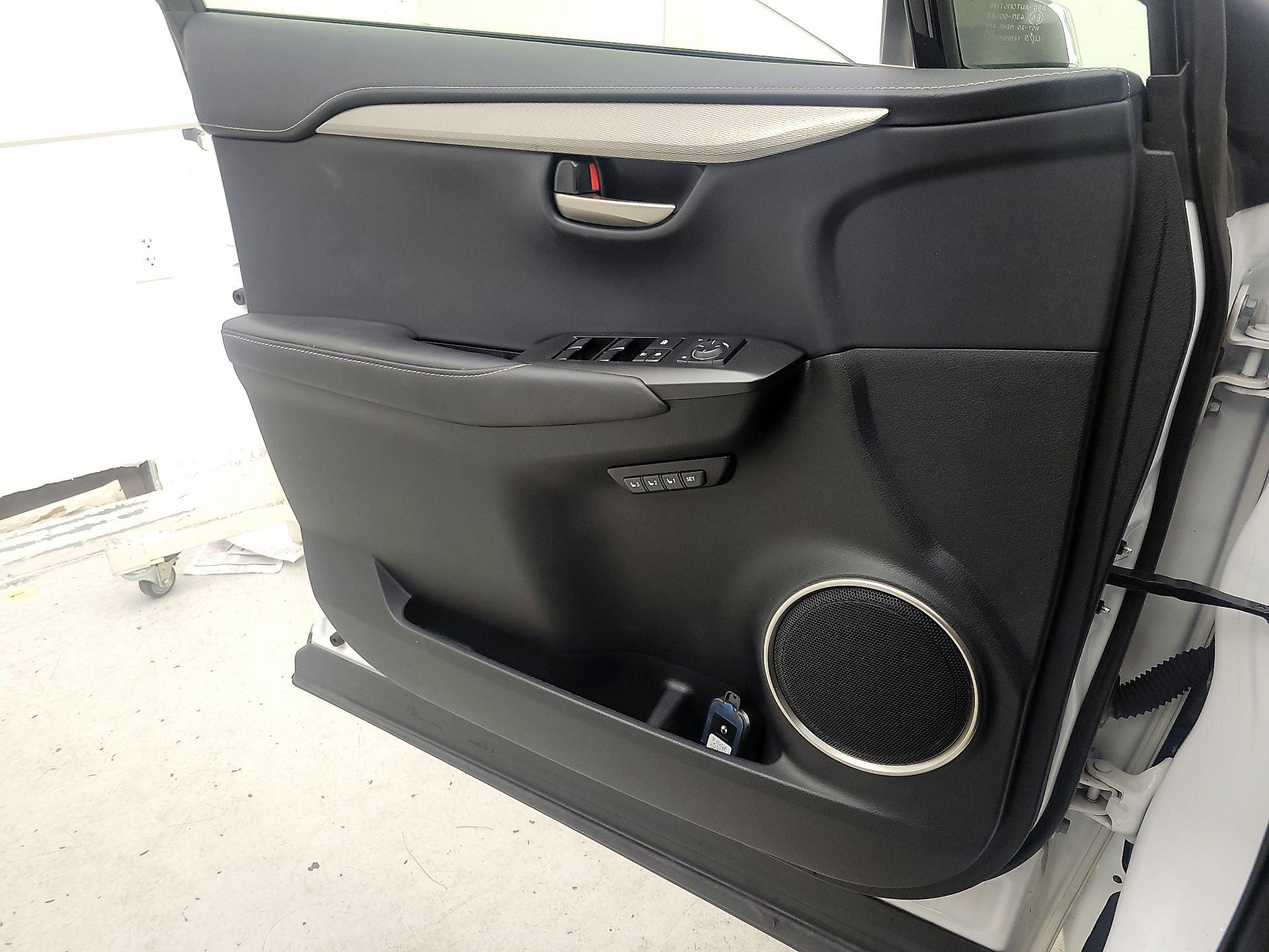 Thumbnail: 2016 Lexus NX - 12