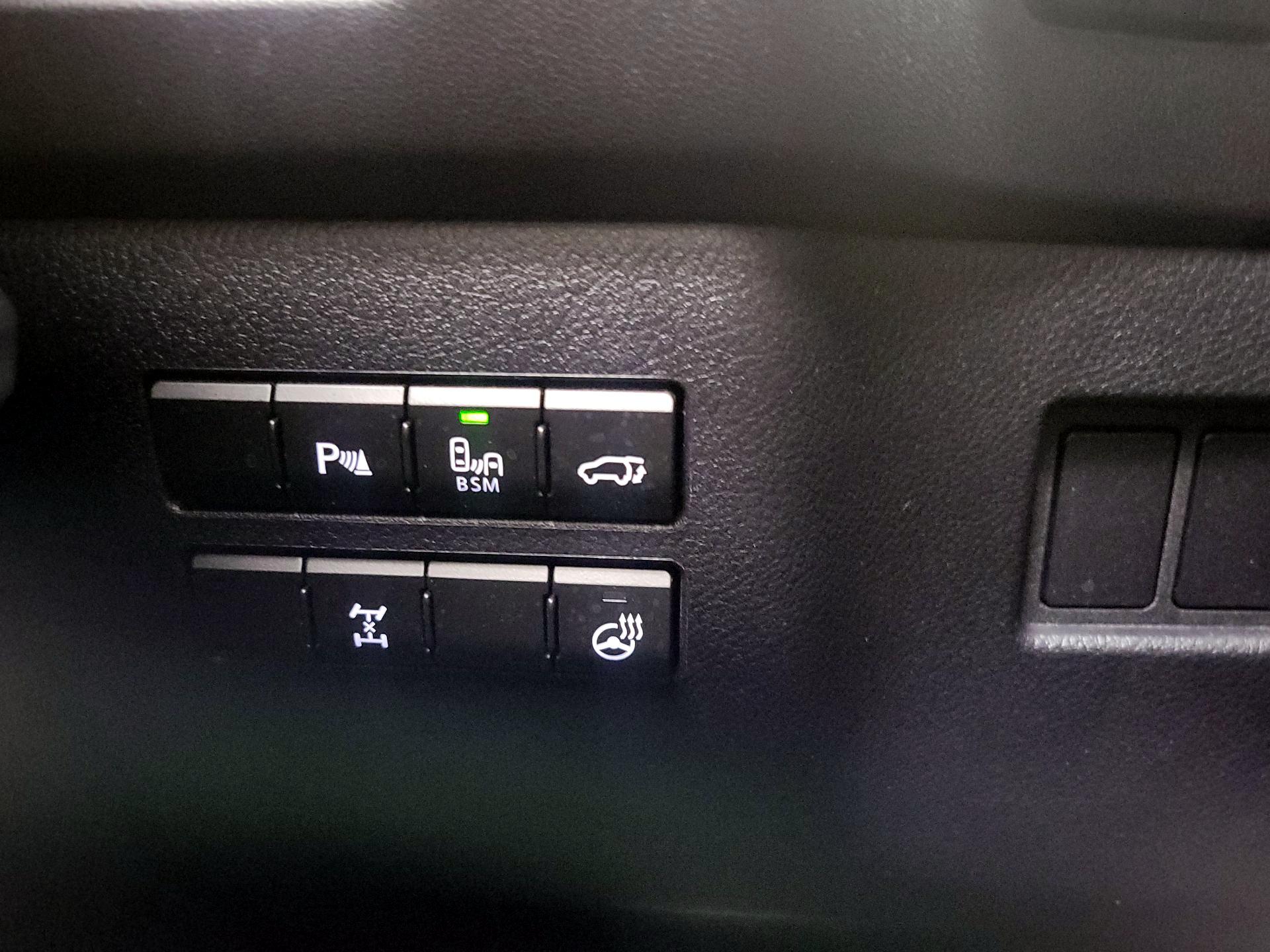 Thumbnail: 2016 Lexus NX - 13