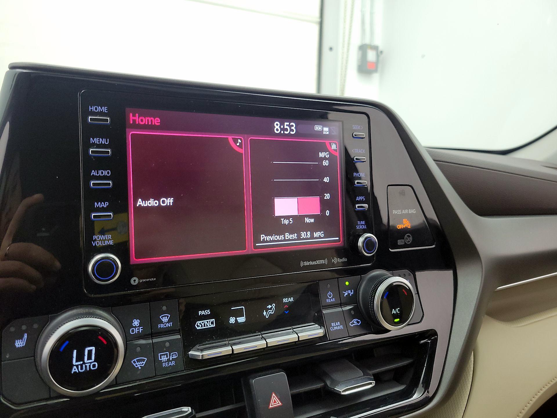 Thumbnail: 2021 Toyota Highlander - 15