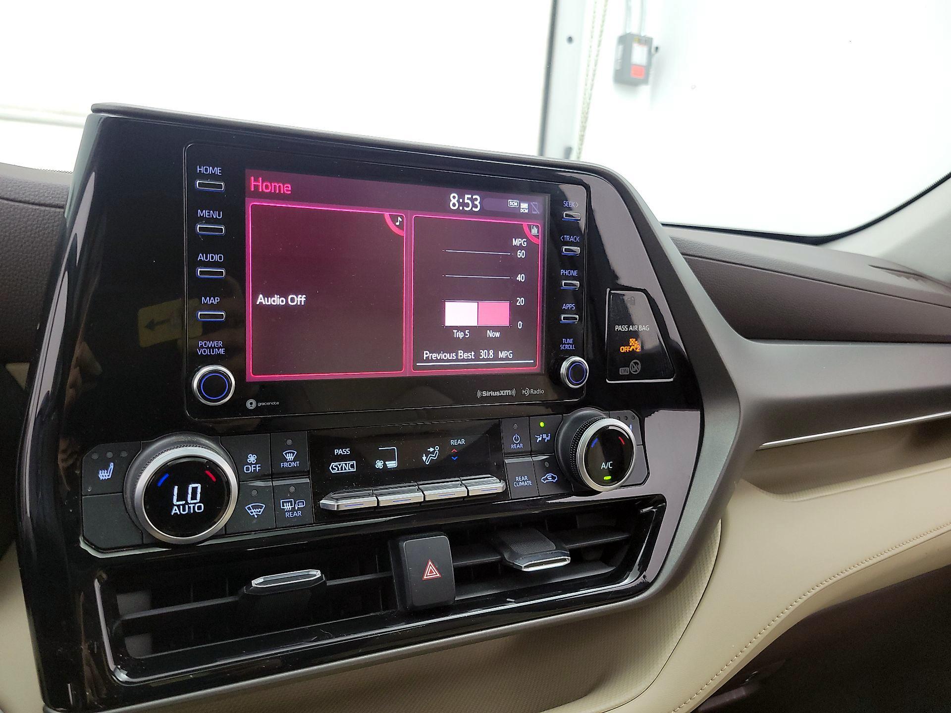 Thumbnail: 2021 Toyota Highlander - 16