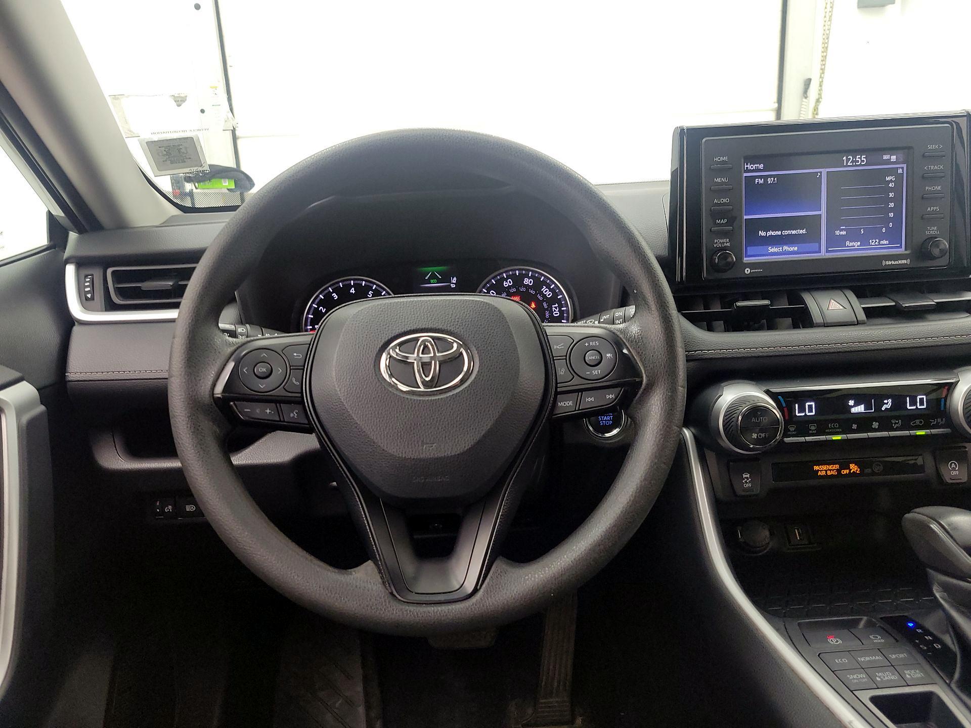 Thumbnail: 2021 Toyota RAV4 - 10