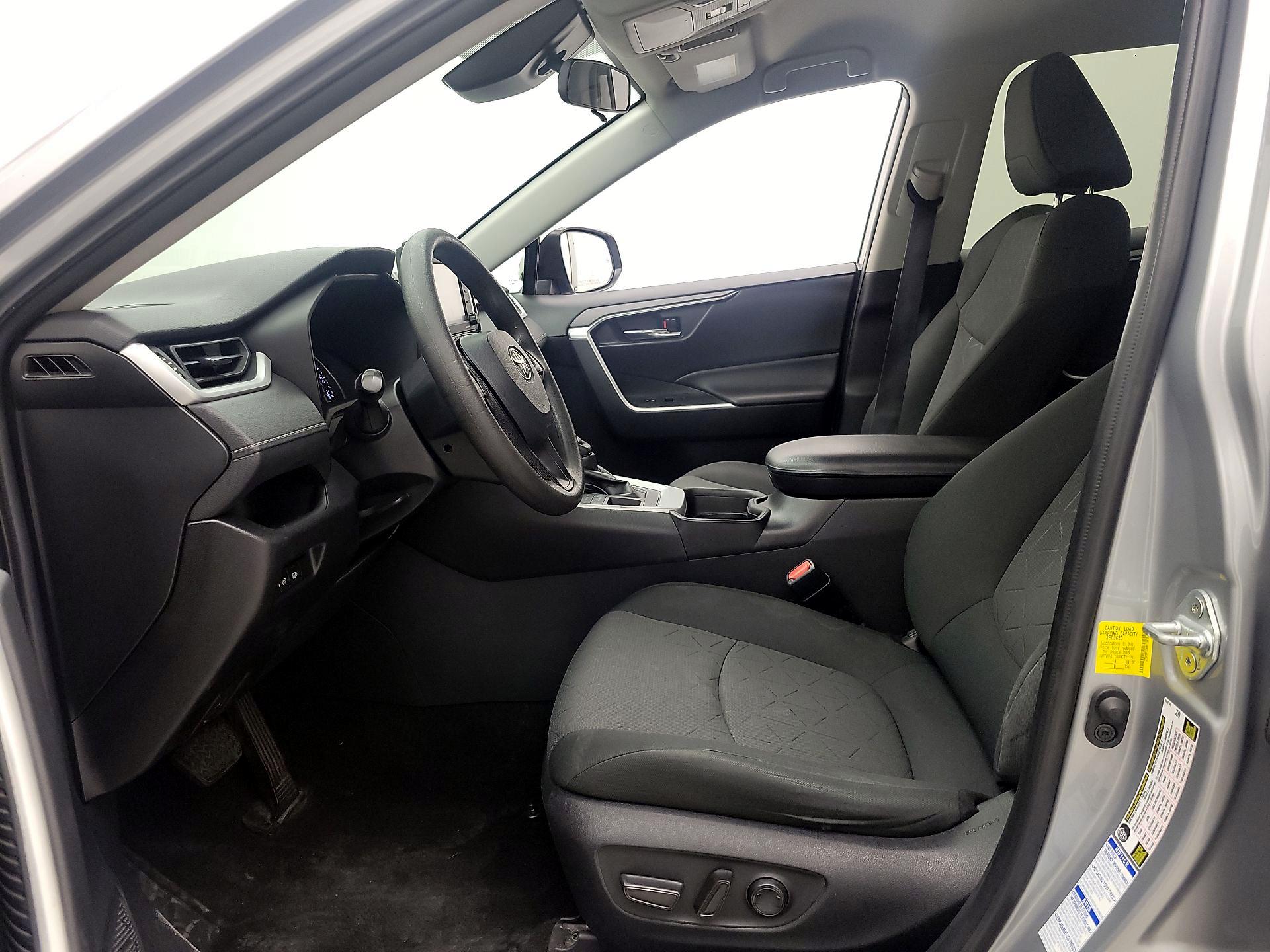 Thumbnail: 2021 Toyota RAV4 - 11