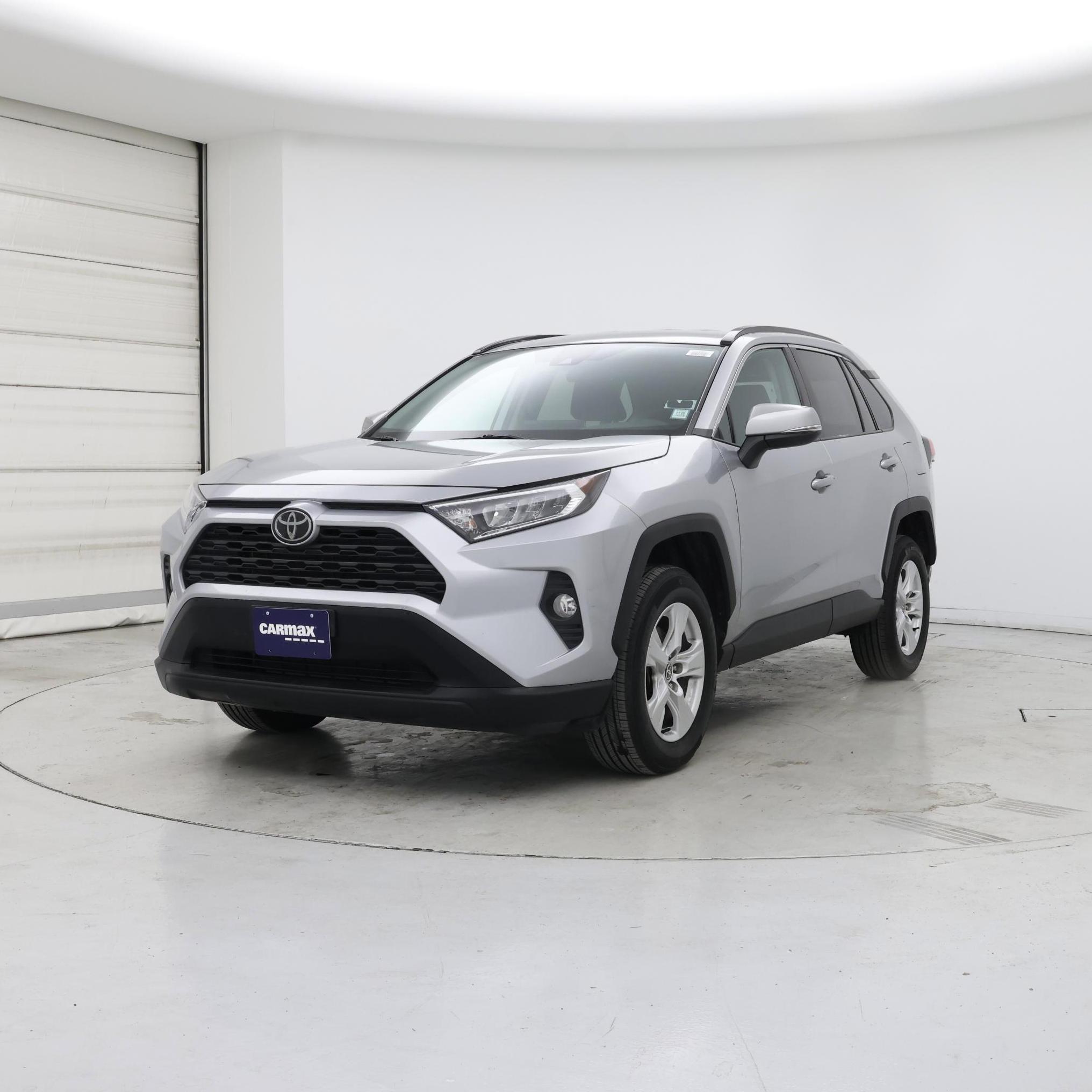Thumbnail: 2021 Toyota RAV4 - 4