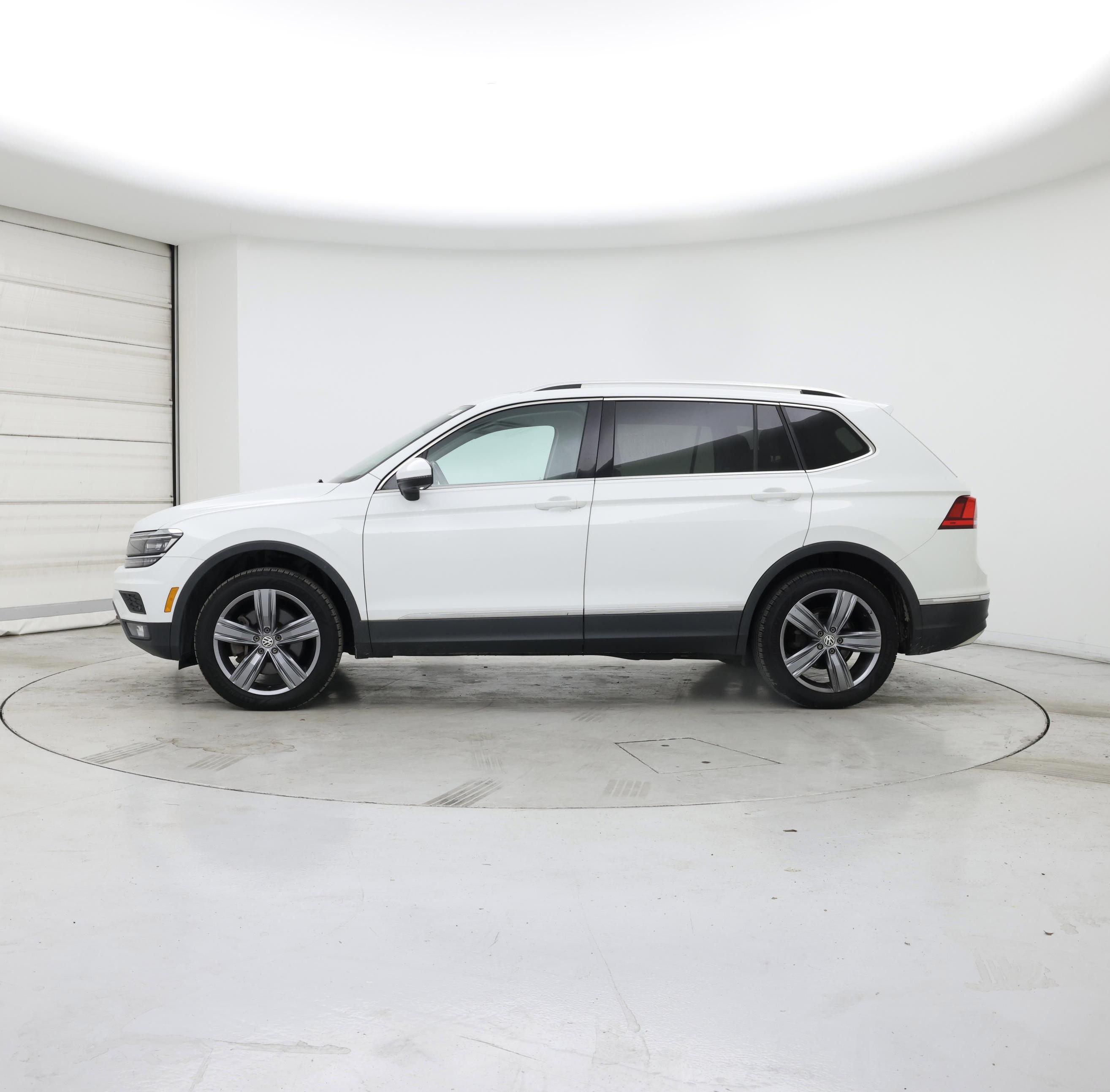 Thumbnail: 2019 Volkswagen Tiguan - 3
