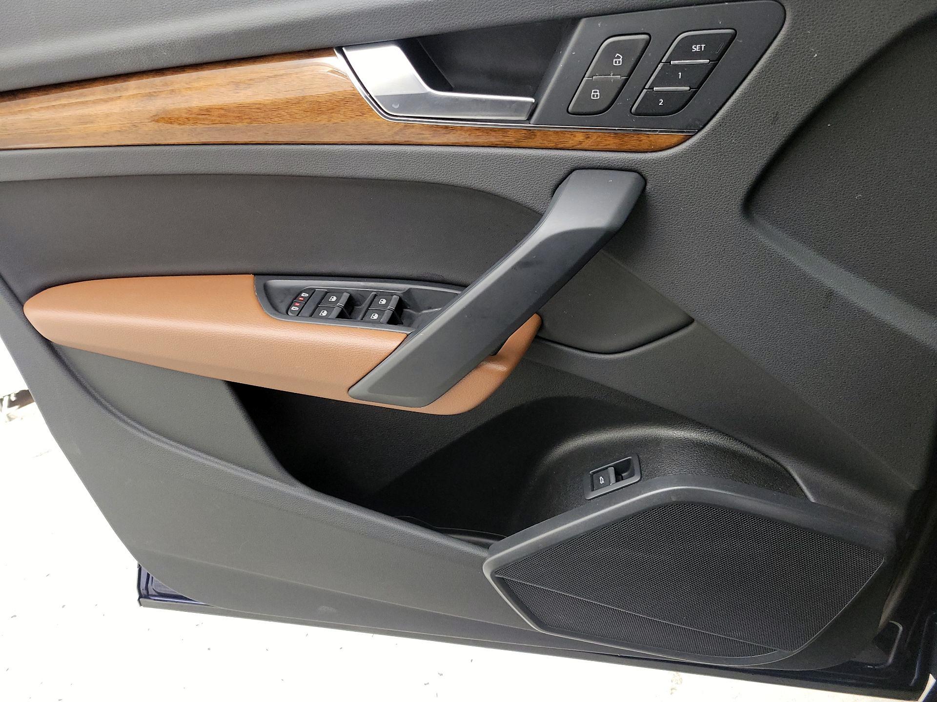 Thumbnail: 2023 Audi Q5 - 12