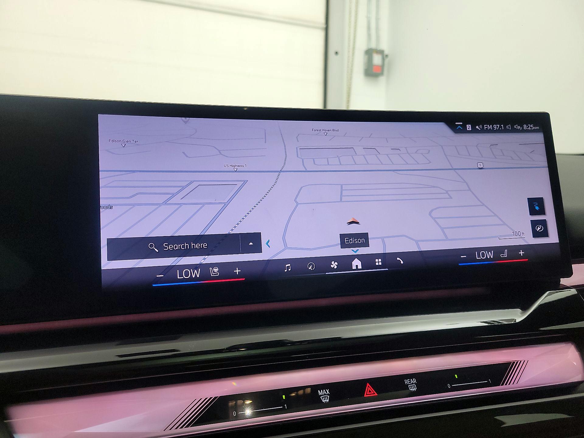 Thumbnail: 2025 BMW i5 - 13