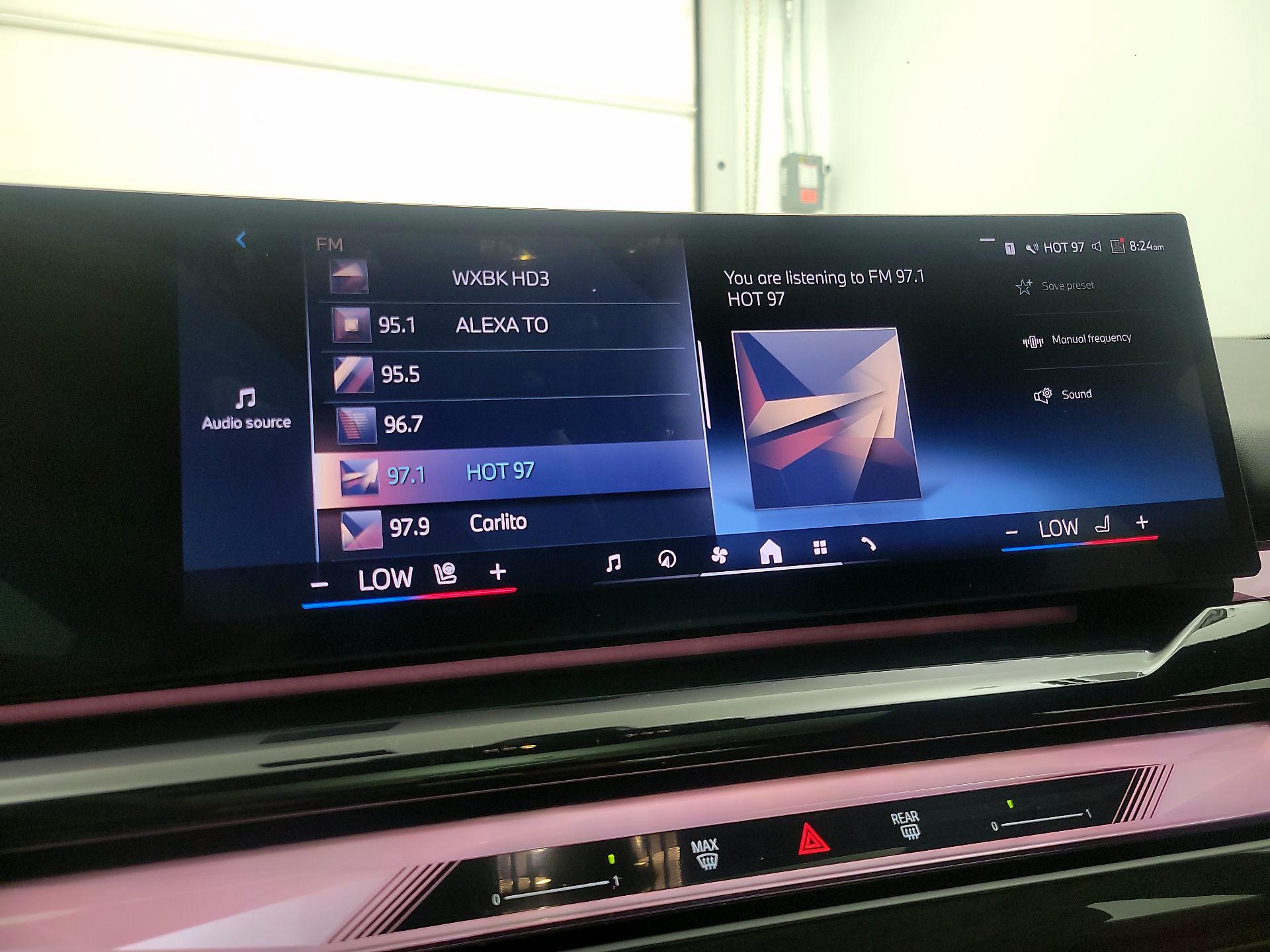 Thumbnail: 2025 BMW i5 - 15