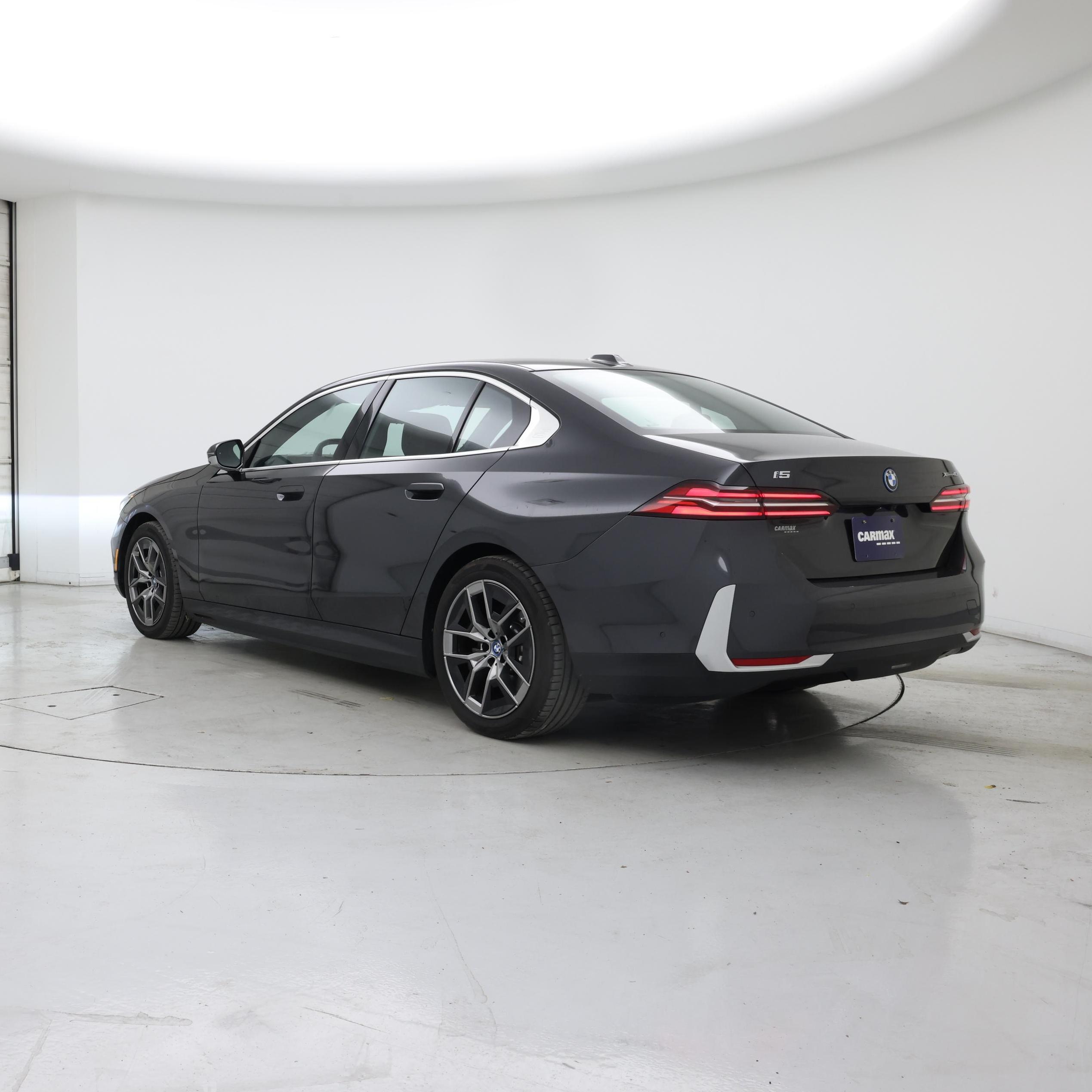 Thumbnail: 2025 BMW i5 - 2