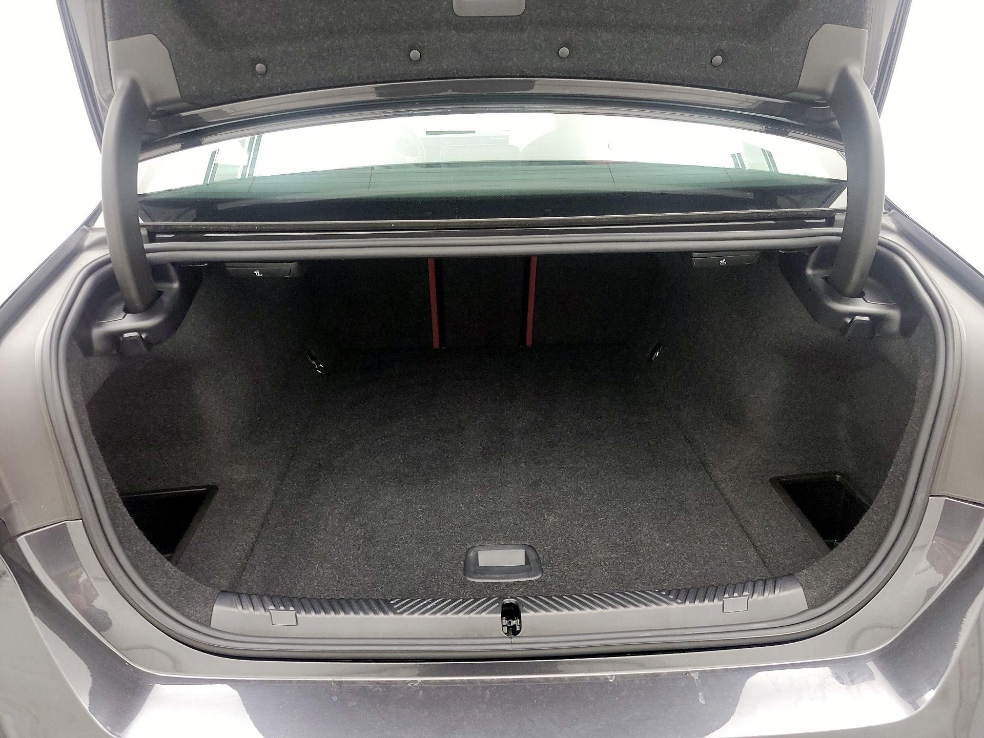 Thumbnail: 2025 BMW i5 - 20