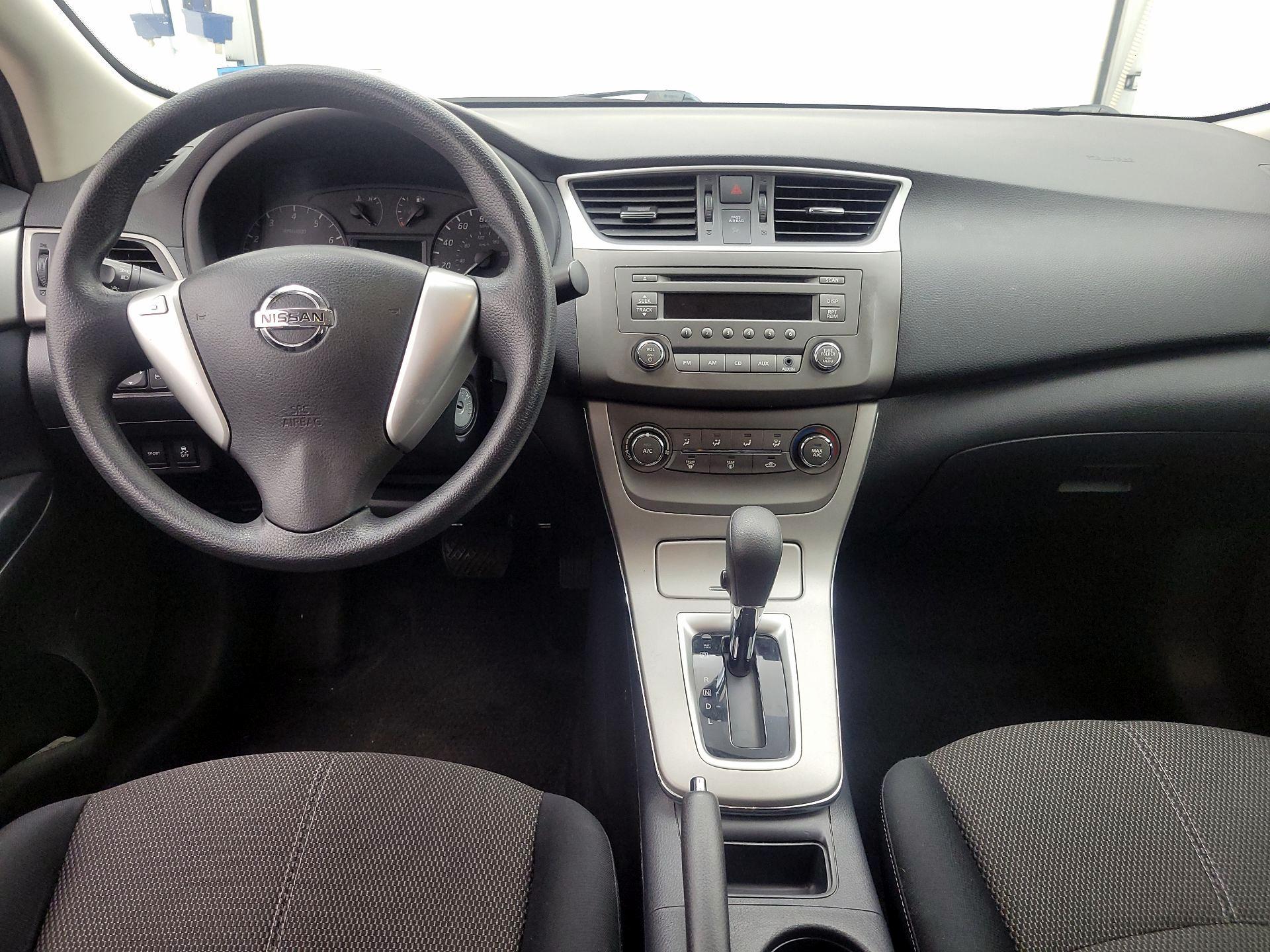 Thumbnail: 2014 Nissan Sentra - 9