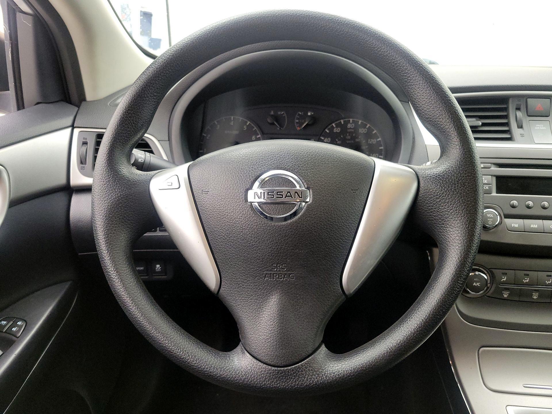 Thumbnail: 2014 Nissan Sentra - 10