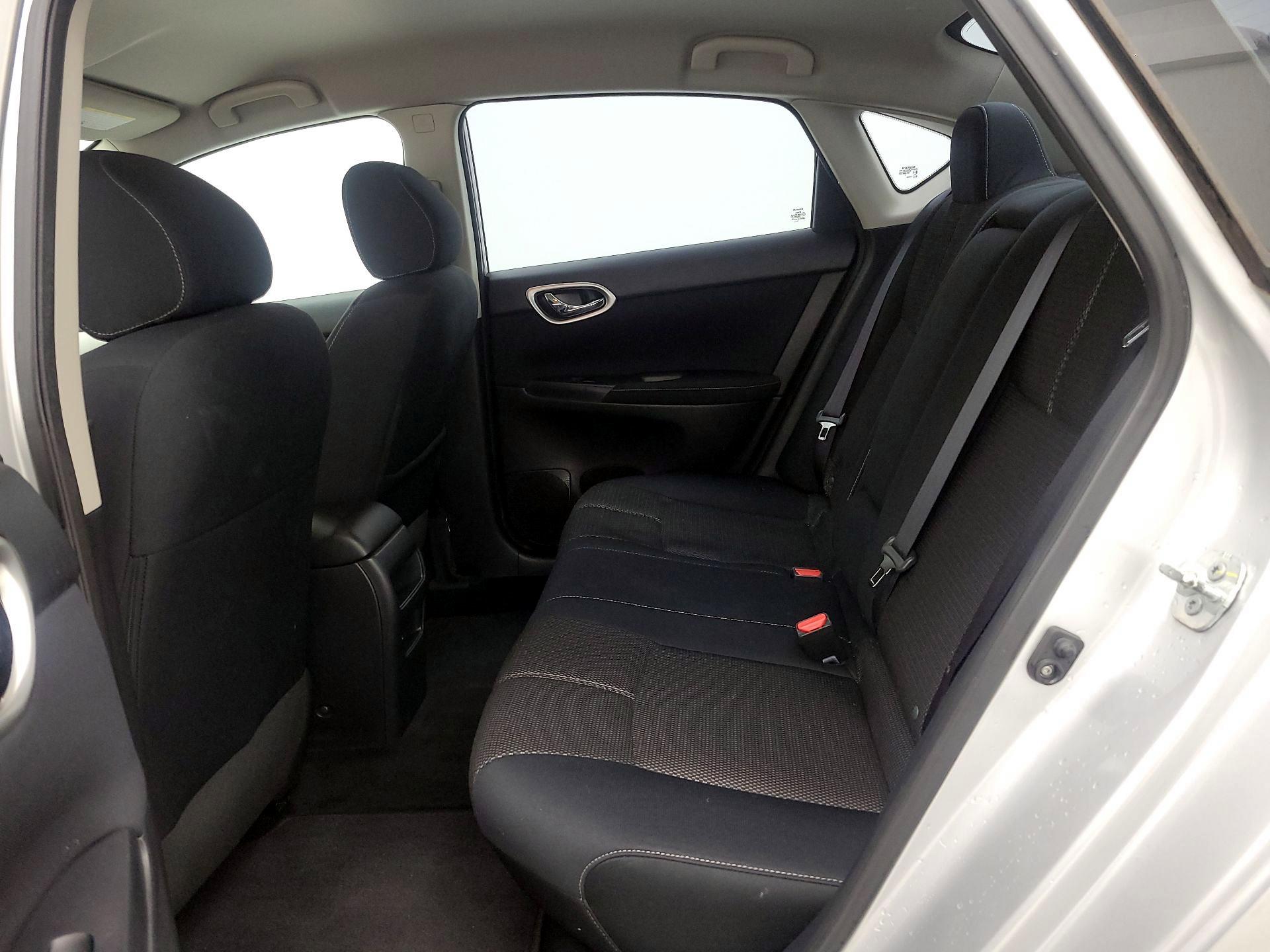 Thumbnail: 2014 Nissan Sentra - 17