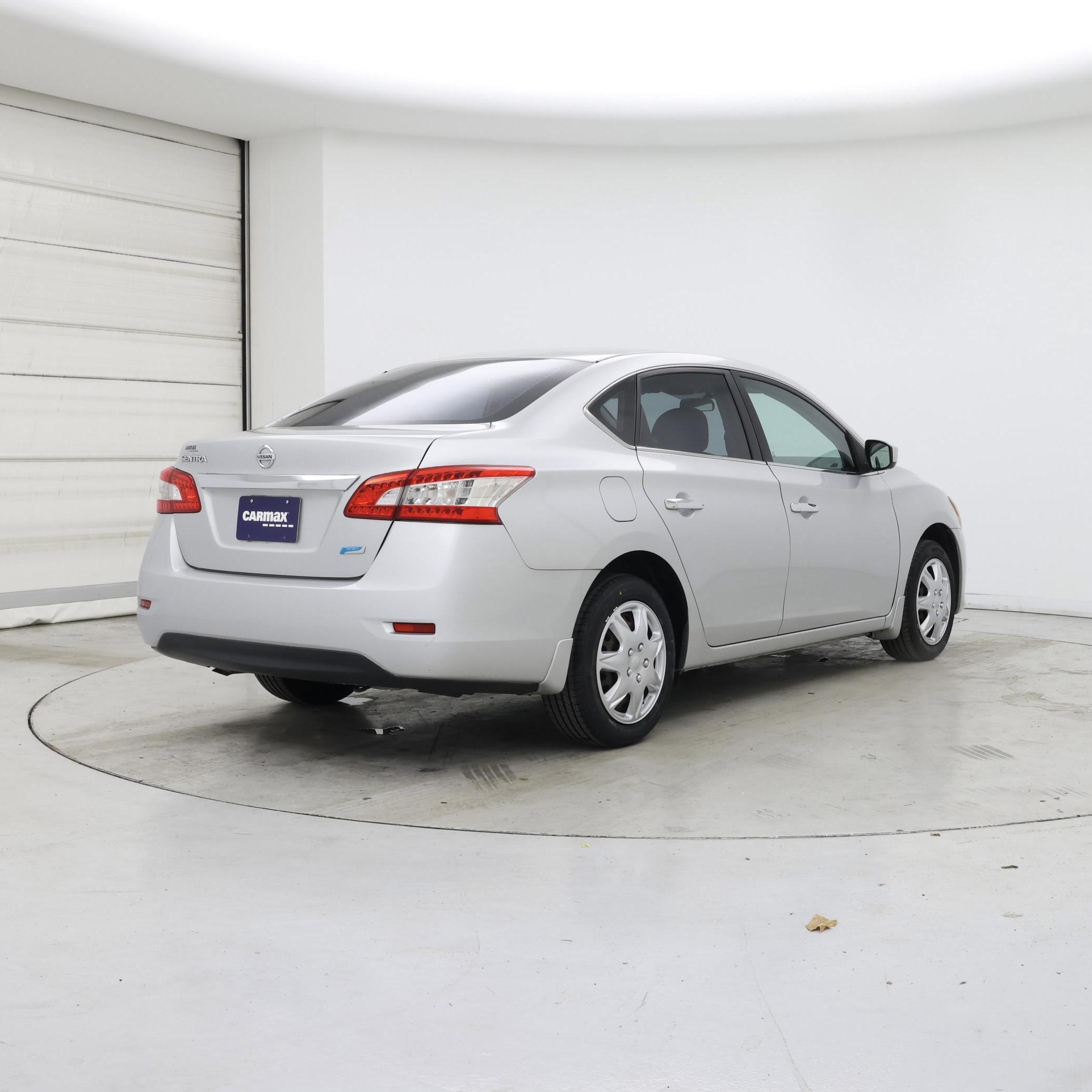 Thumbnail: 2014 Nissan Sentra - 8