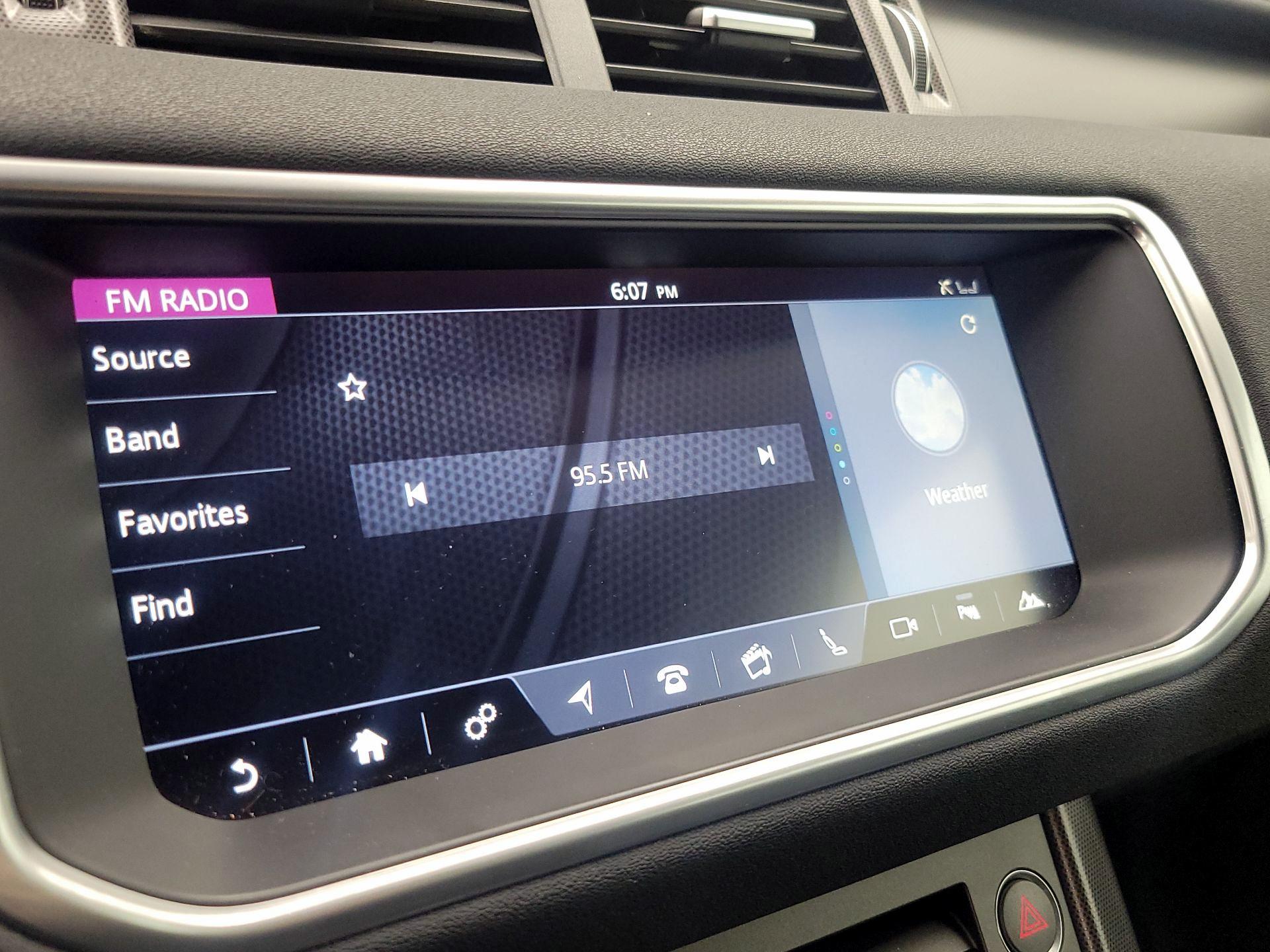 Thumbnail: 2018 Land Rover Range Rover Evoque - 16