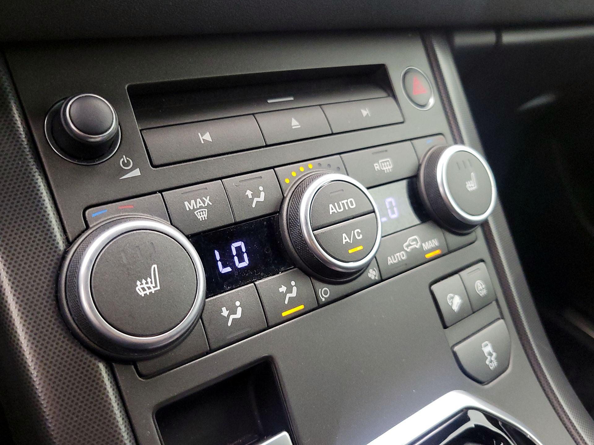 Thumbnail: 2018 Land Rover Range Rover Evoque - 17