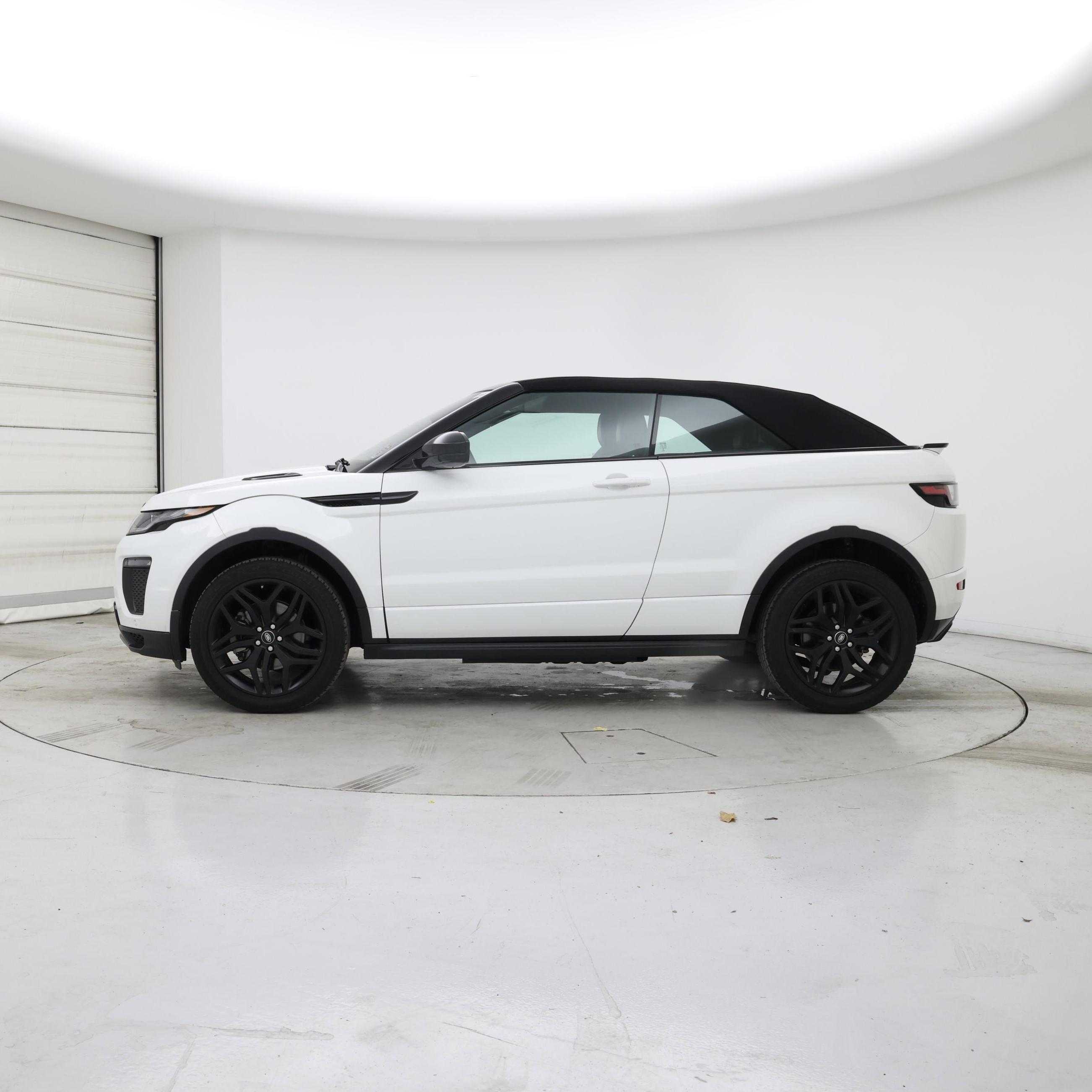 Thumbnail: 2018 Land Rover Range Rover Evoque - 3