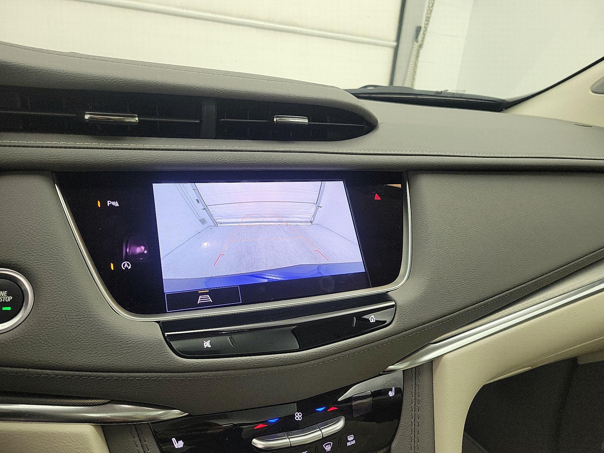 Thumbnail: 2024 Cadillac XT5 - 14