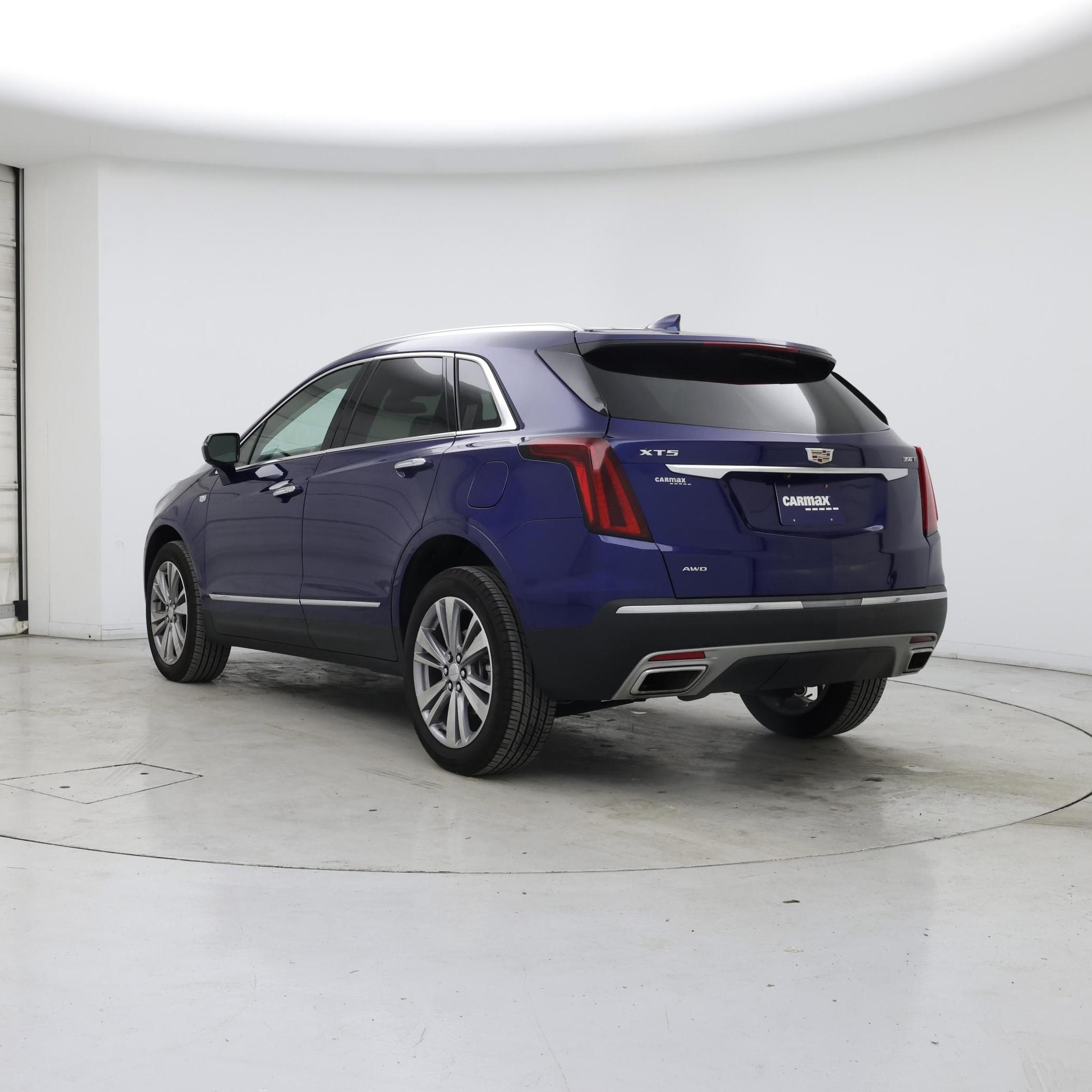 Thumbnail: 2024 Cadillac XT5 - 2