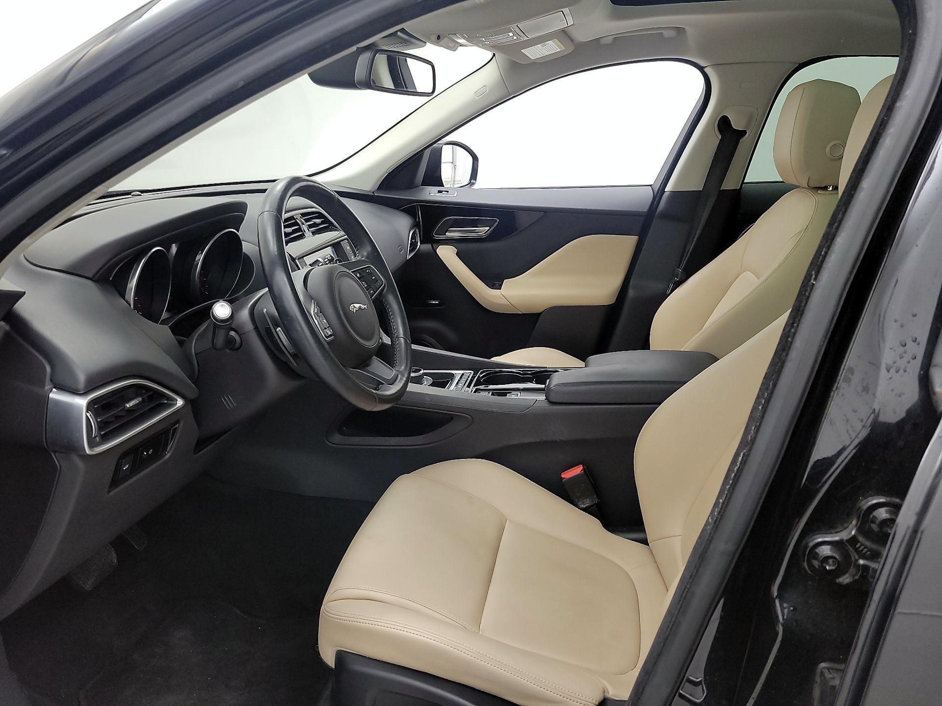 Thumbnail: 2017 Jaguar F-Pace - 11