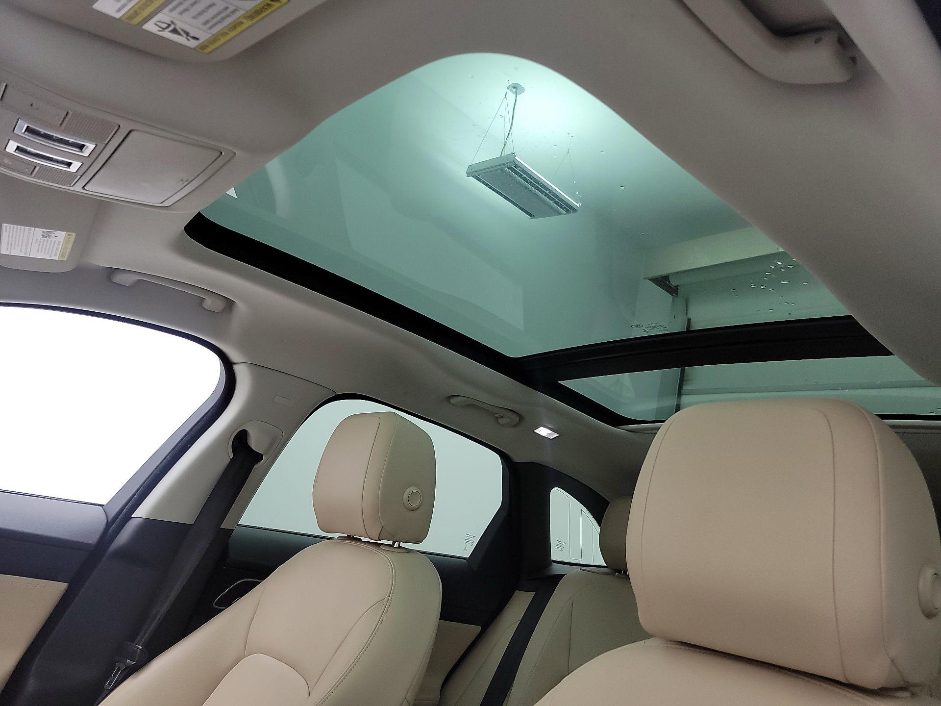 Thumbnail: 2017 Jaguar F-Pace - 20