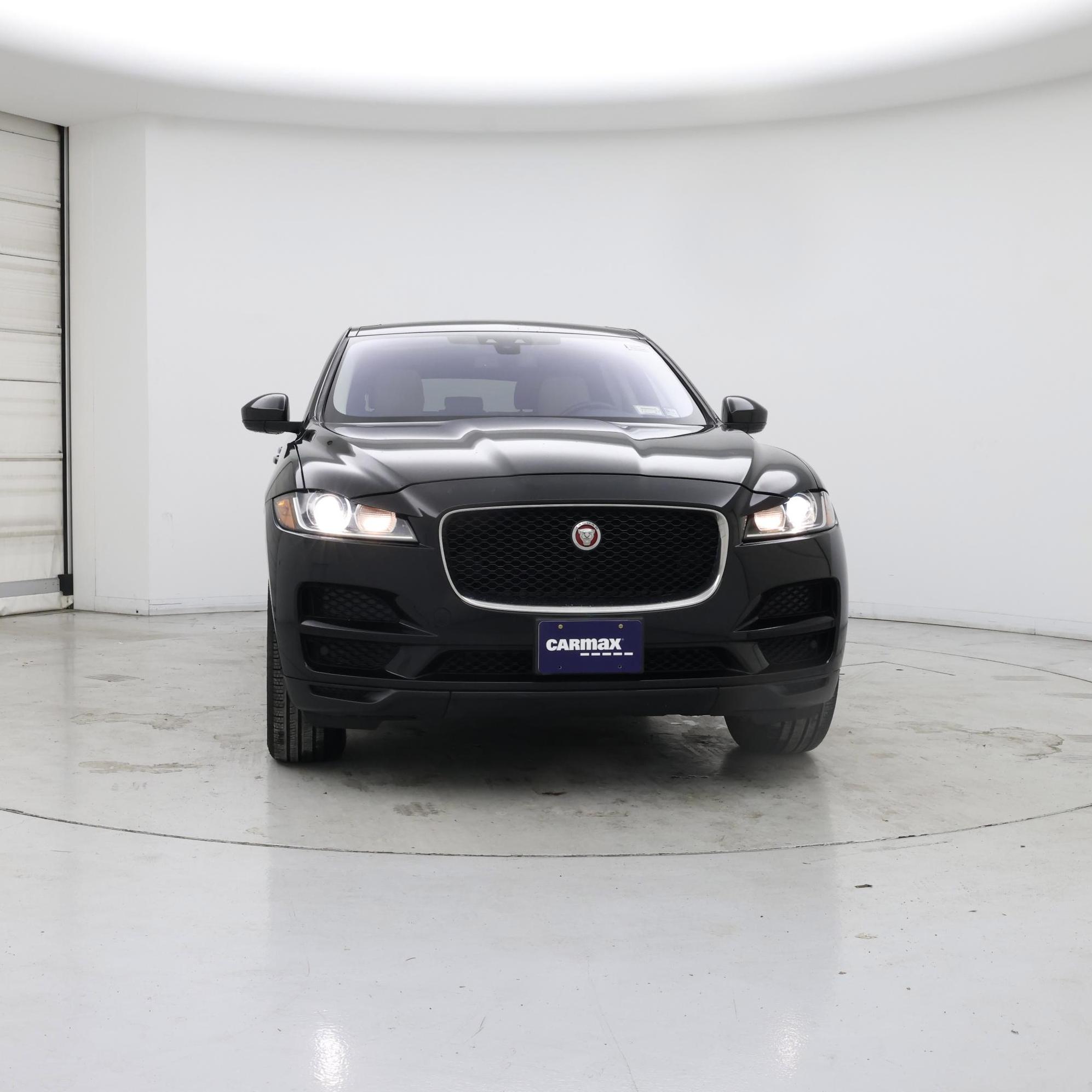 Thumbnail: 2017 Jaguar F-Pace - 5