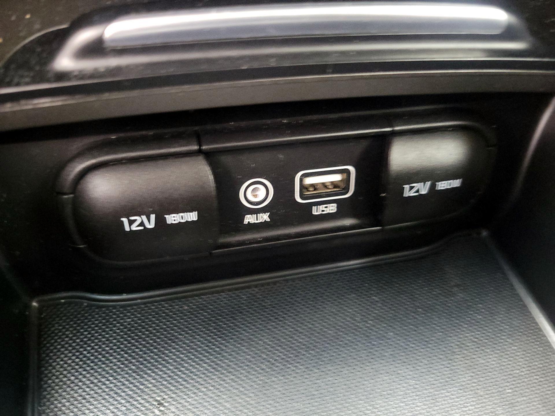 Thumbnail: 2019 Kia Optima - 18