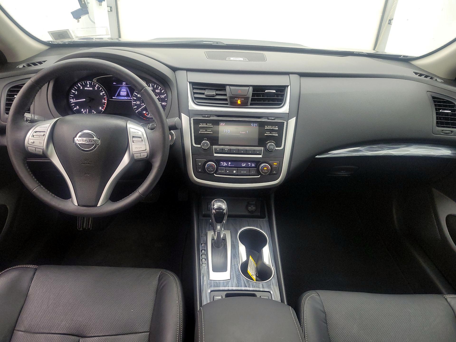 Thumbnail: 2016 Nissan Altima - 9